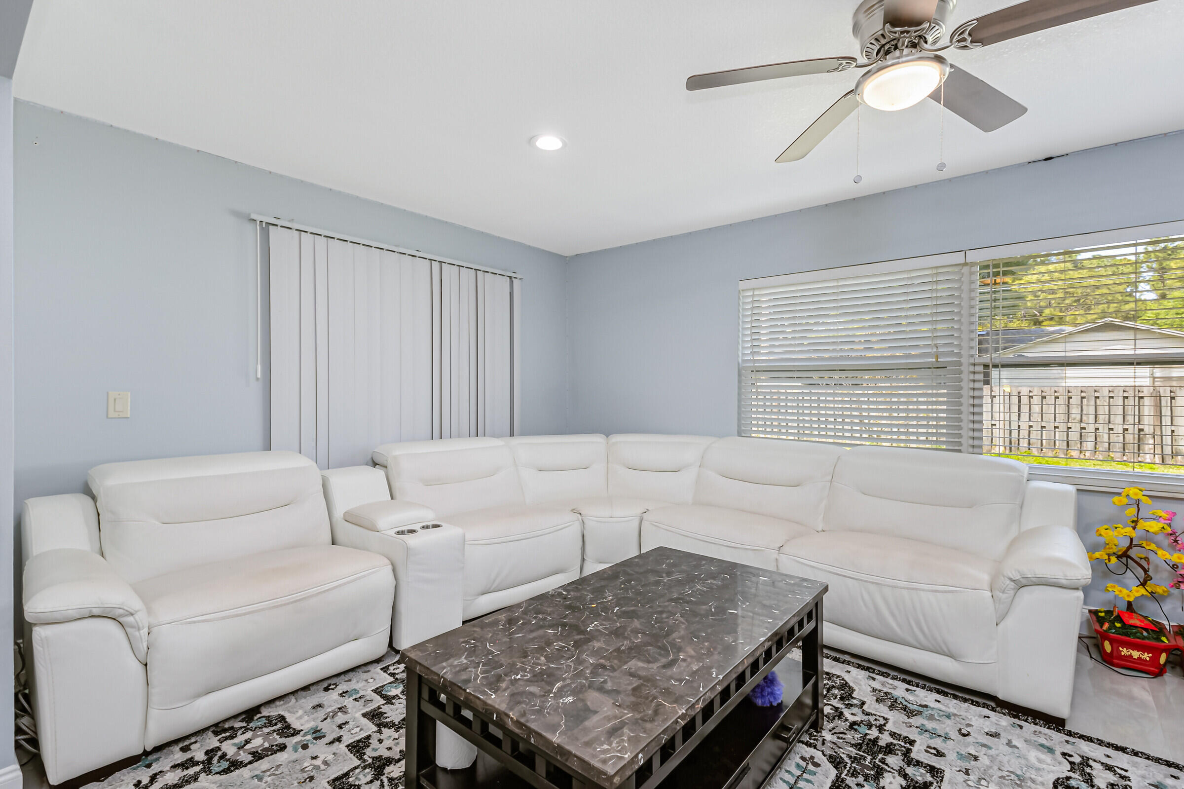 823 Beacon Street NW