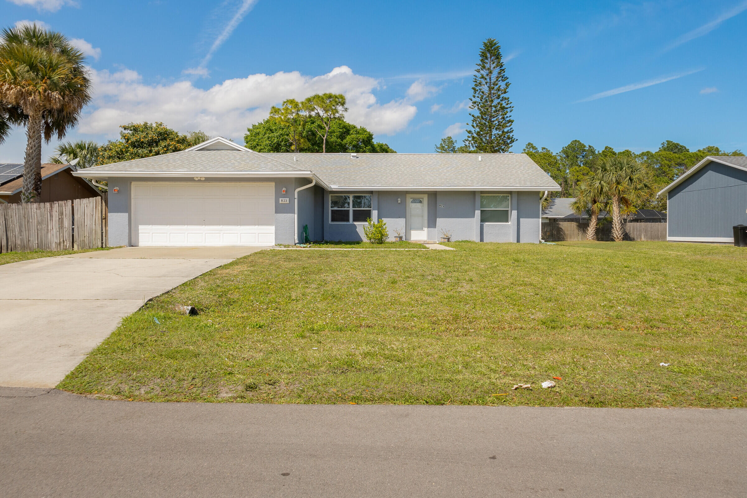 823 Beacon Street NW