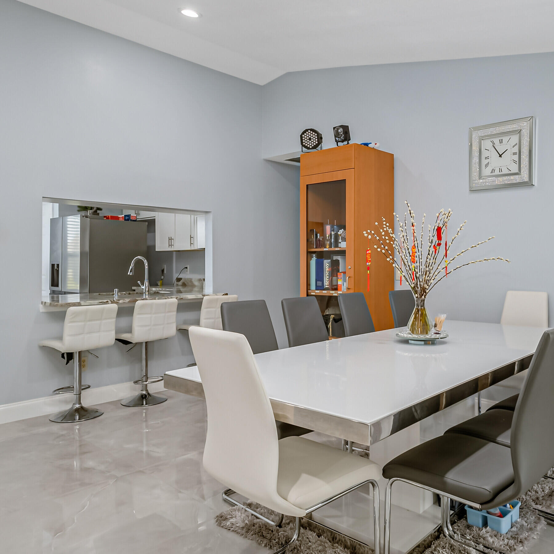 823 Beacon Street NW