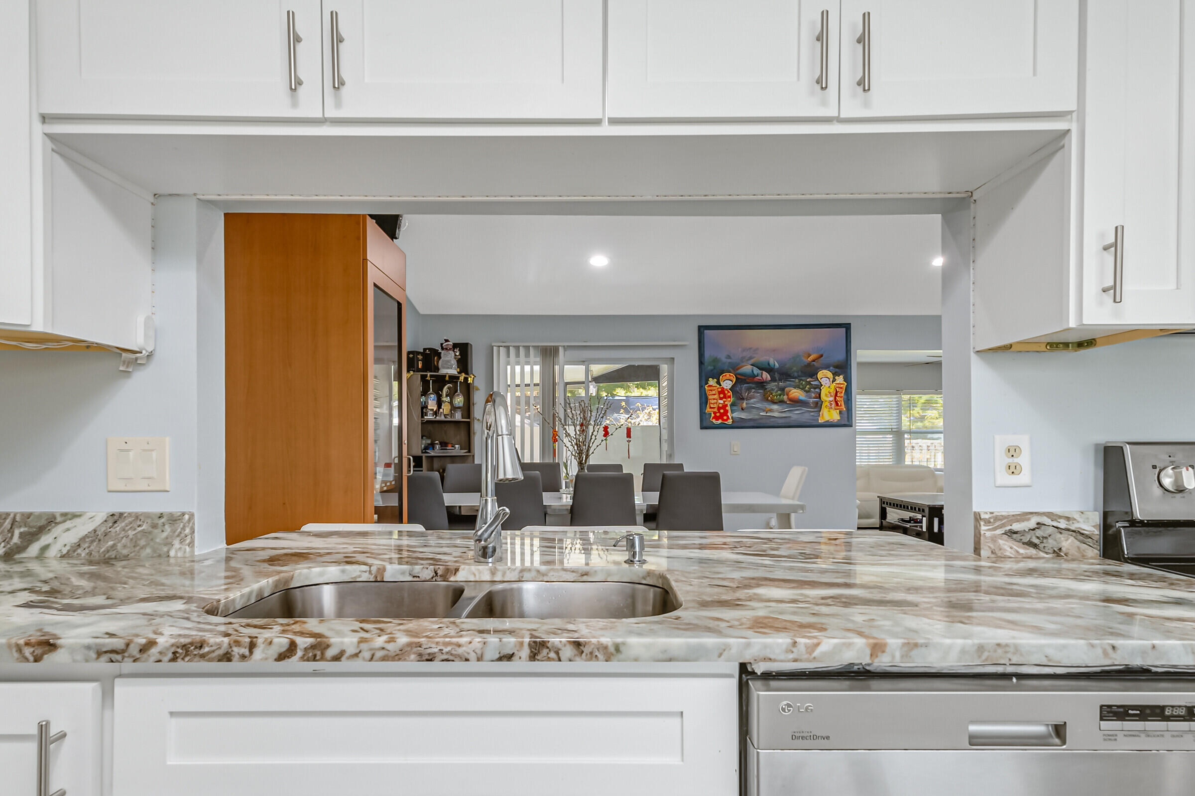 823 Beacon Street NW