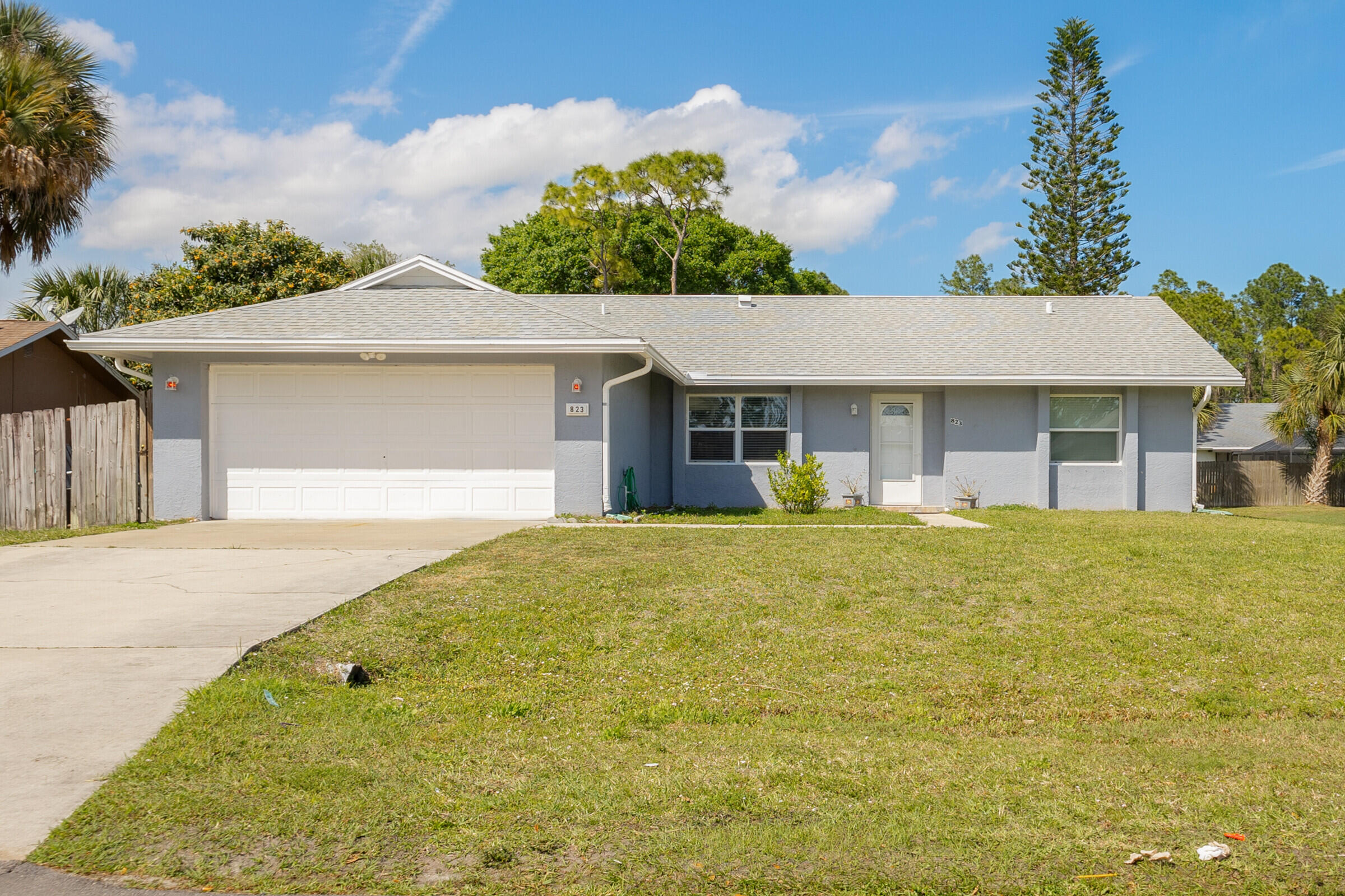 823 Beacon Street NW