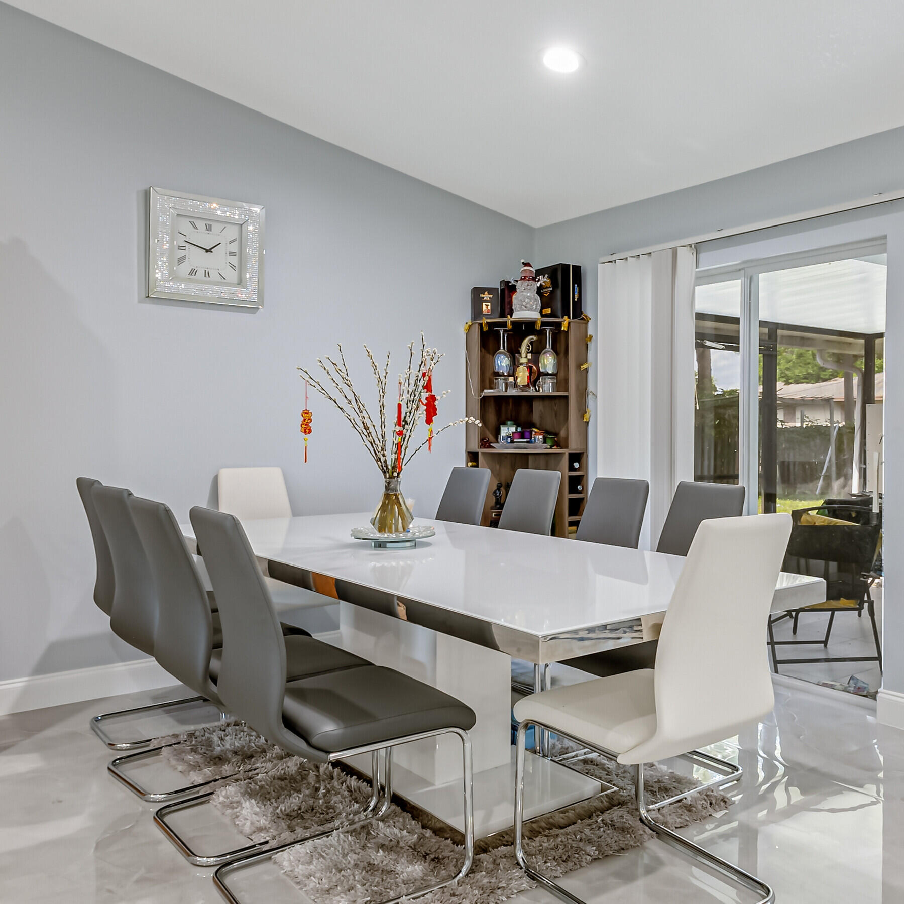 823 Beacon Street NW