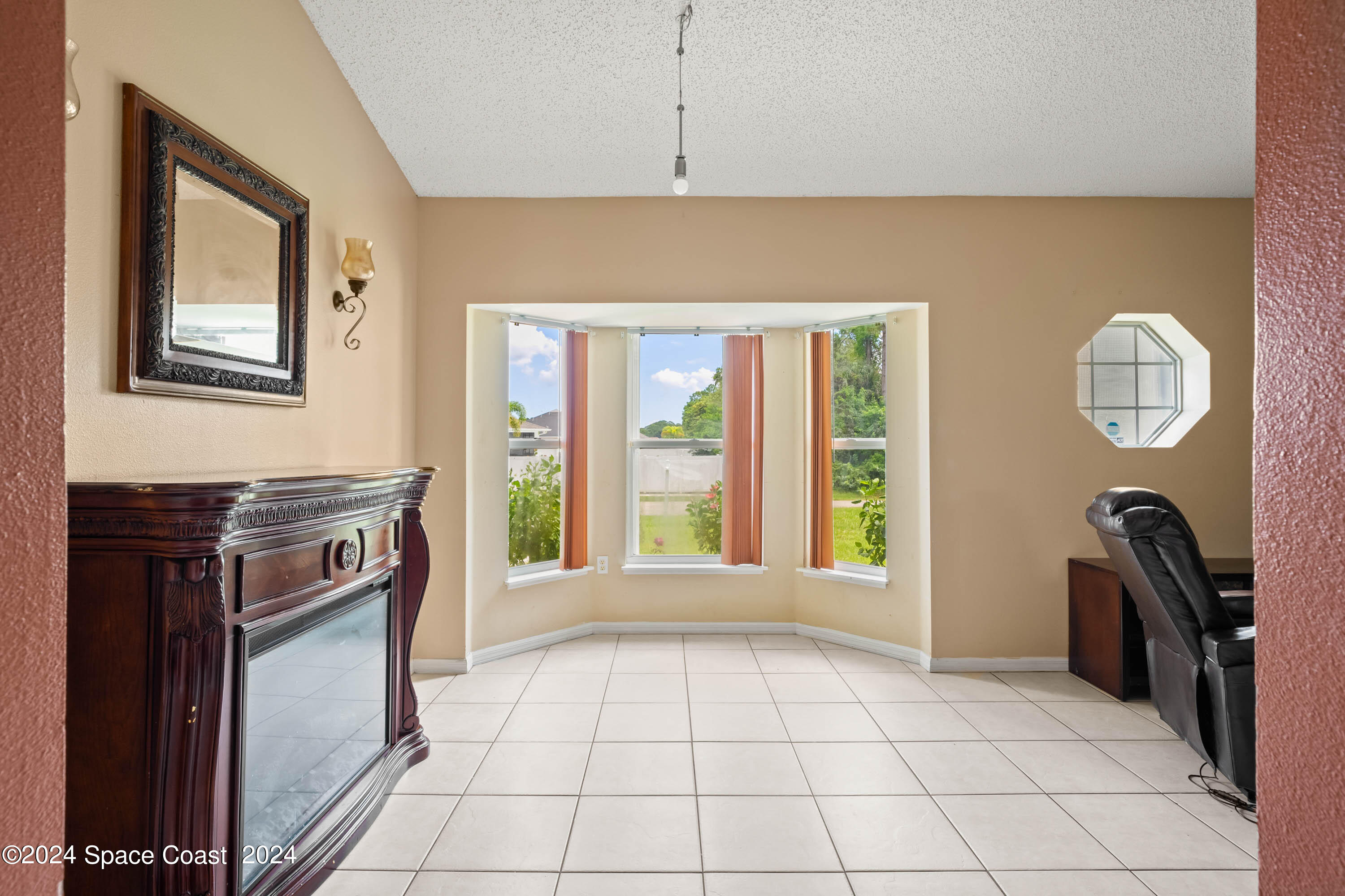 290 Gertrude Avenue SW