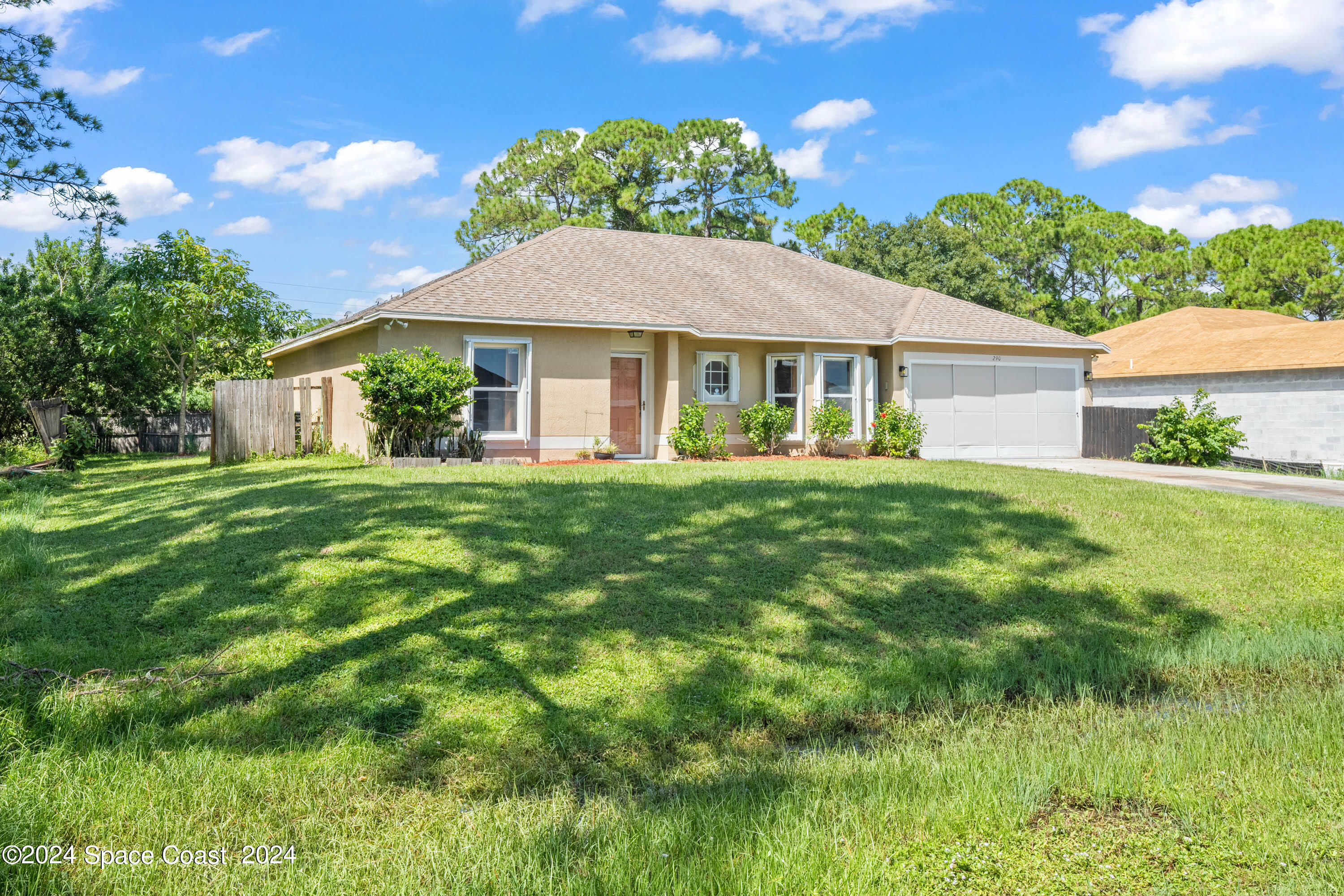 290 Gertrude Avenue SW