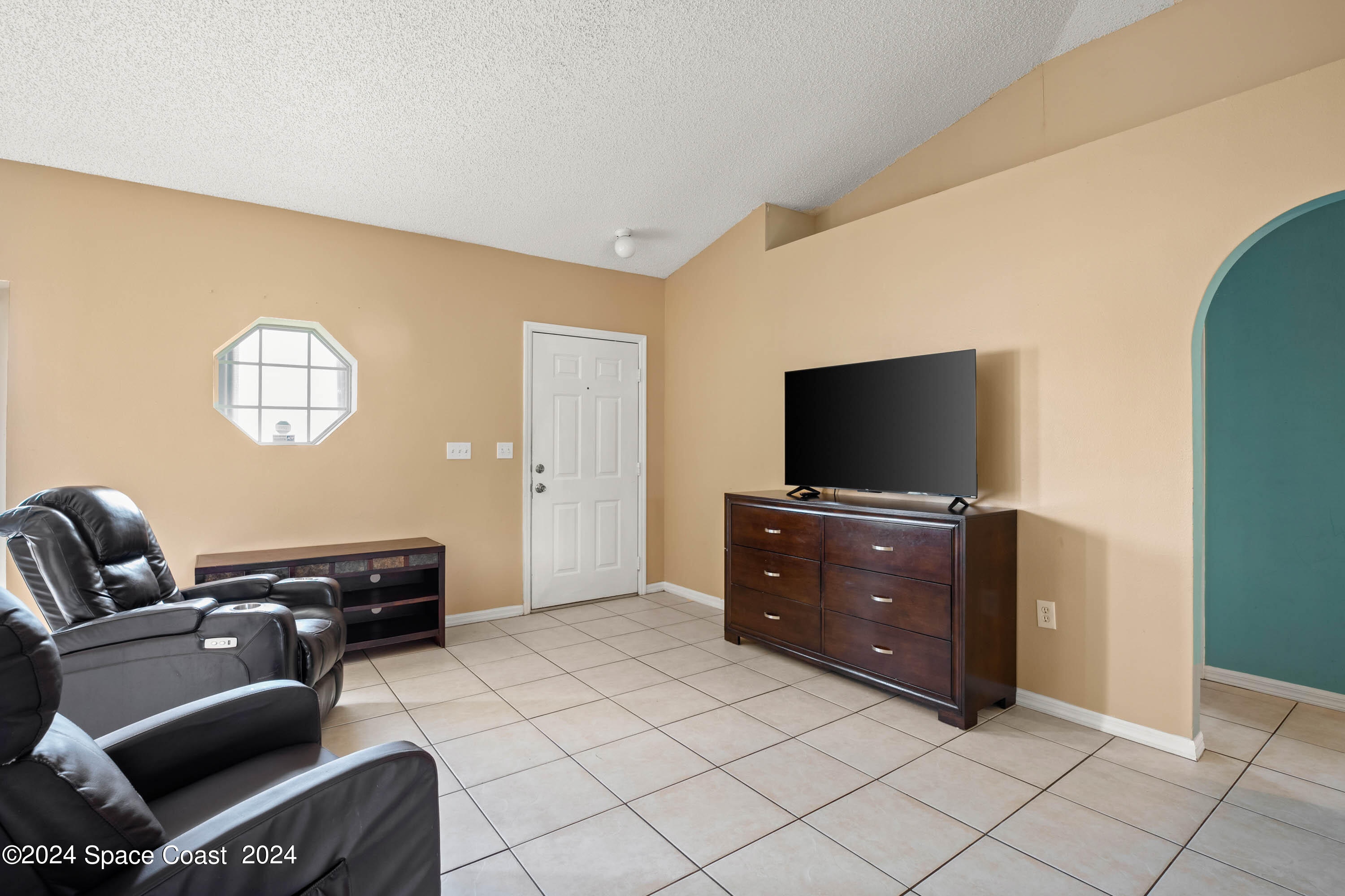 290 Gertrude Avenue SW