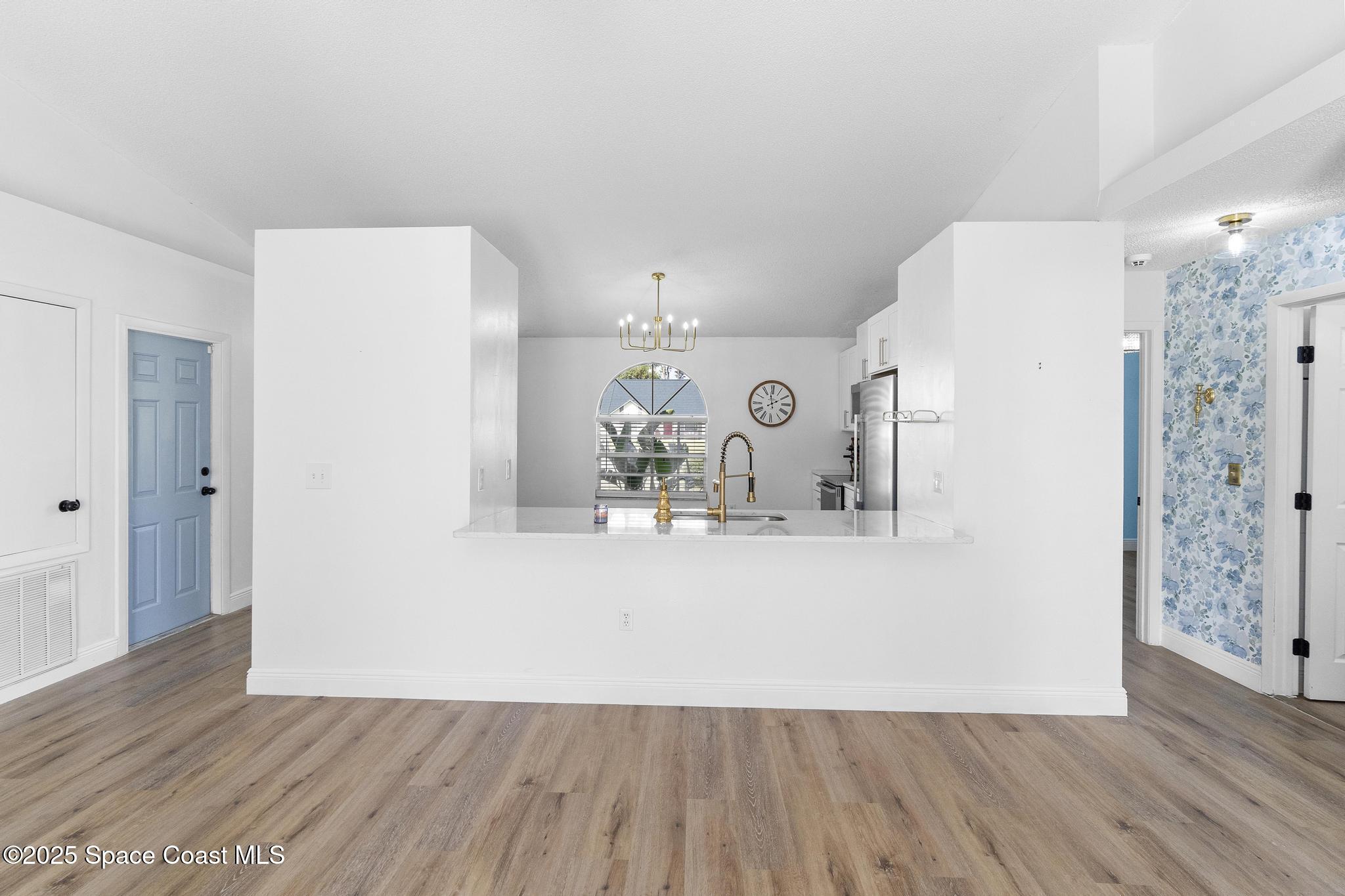 4315 Curtis Boulevard