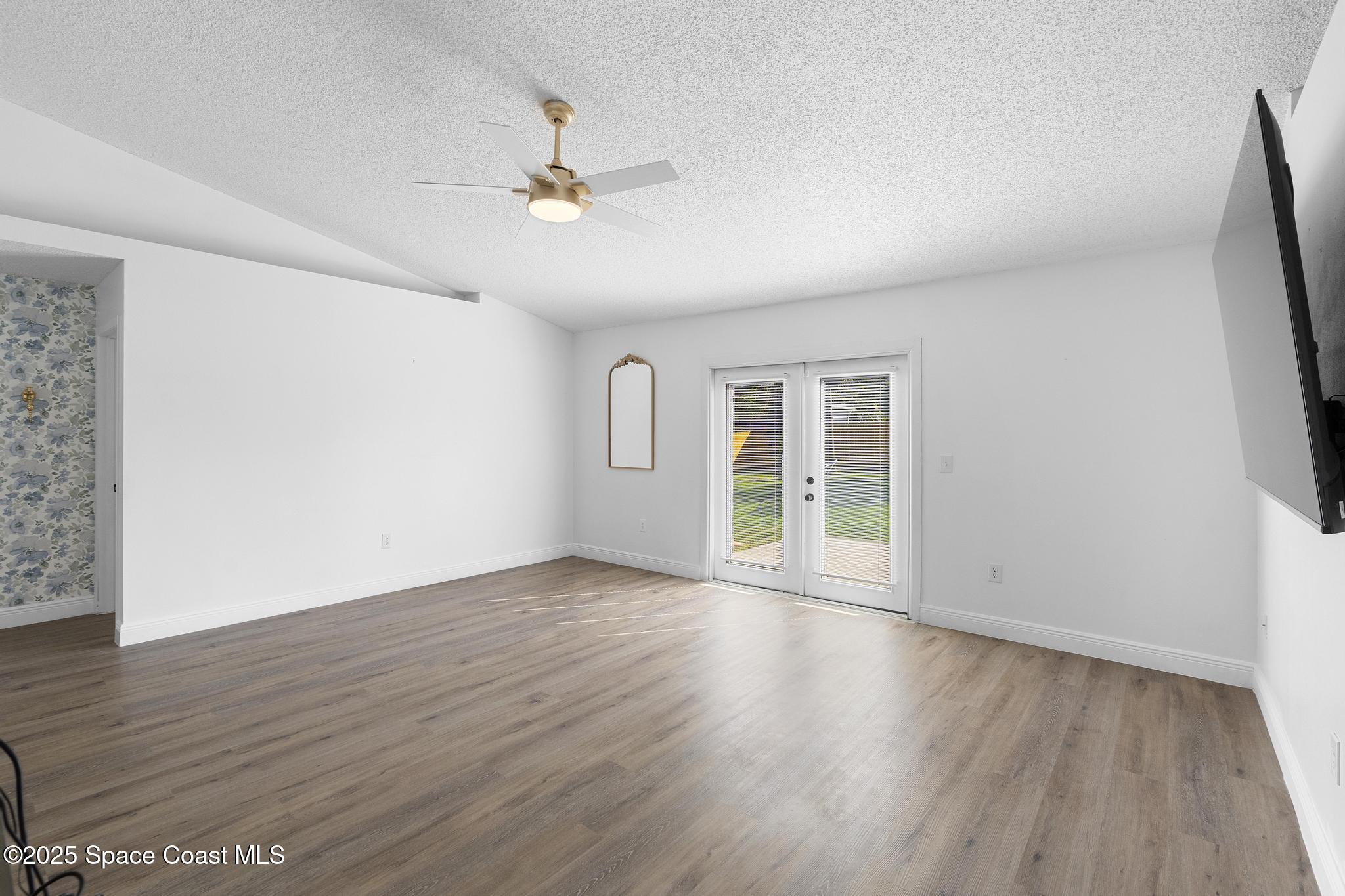 4315 Curtis Boulevard