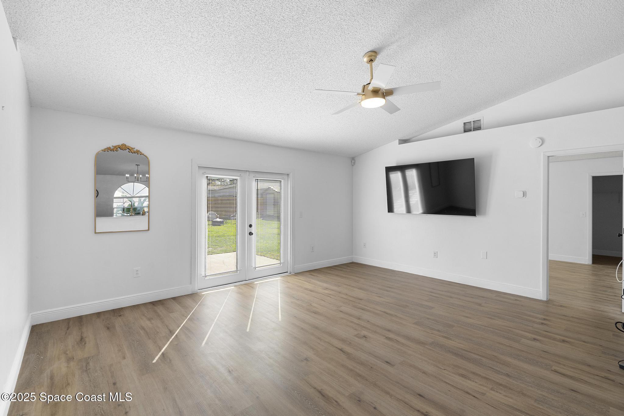 4315 Curtis Boulevard