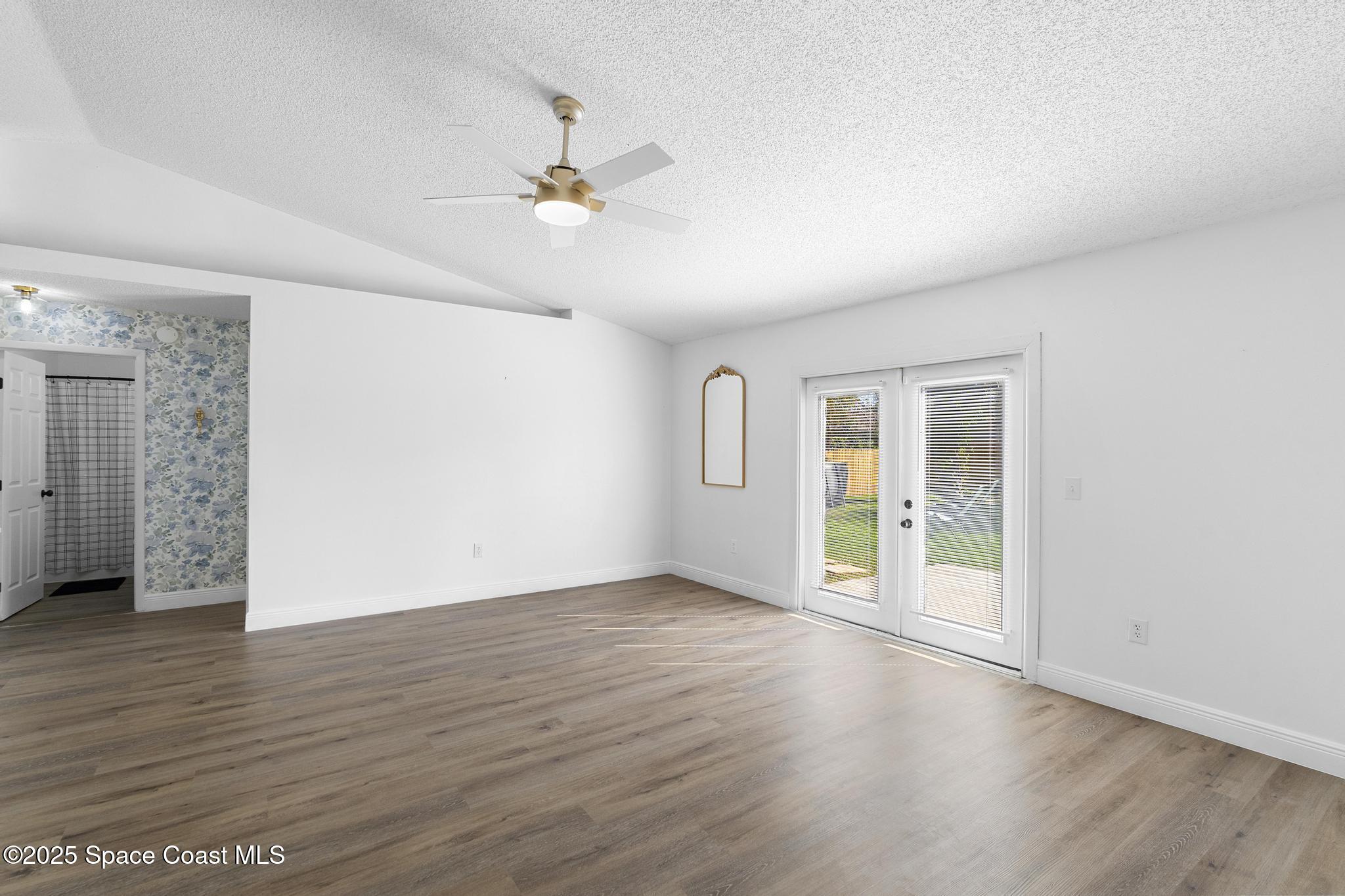 4315 Curtis Boulevard