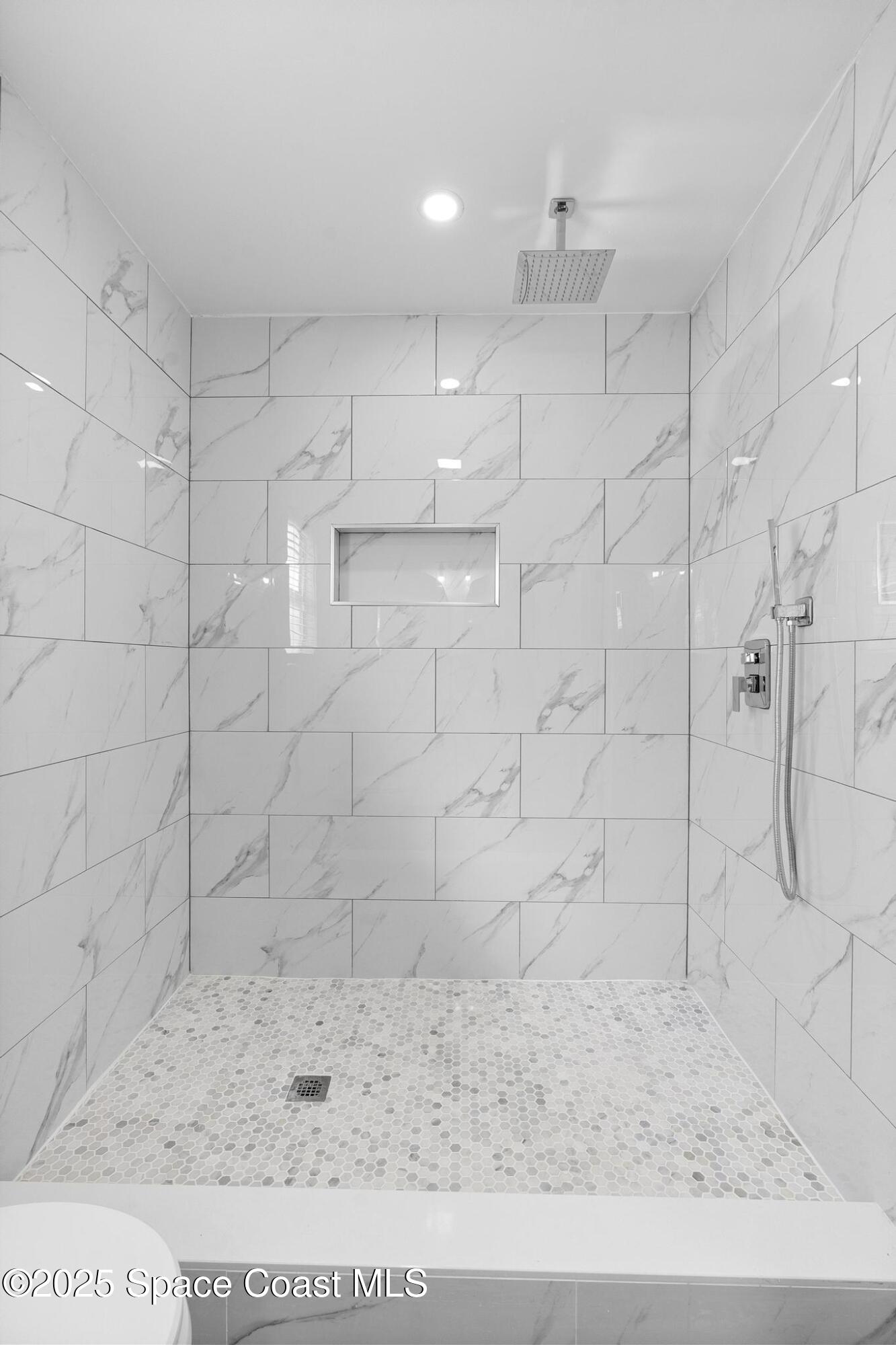 4315 Curtis Boulevard