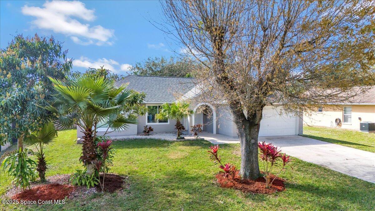 1406 Kaslo Circle NW