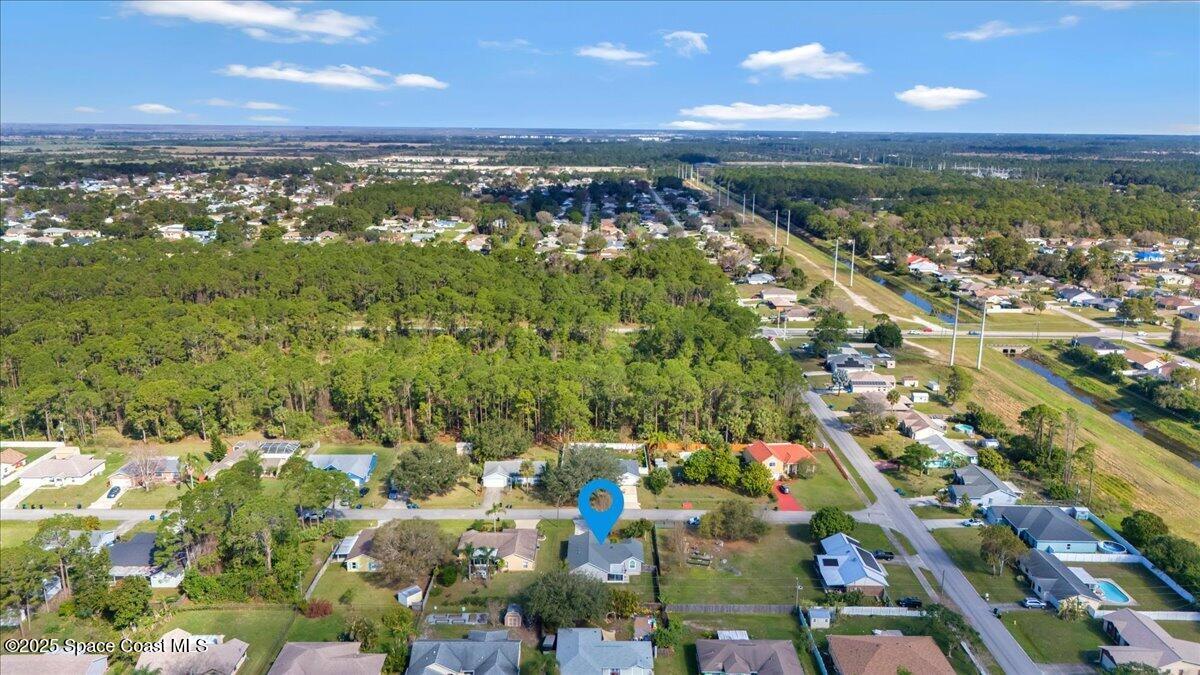 1406 Kaslo Circle NW