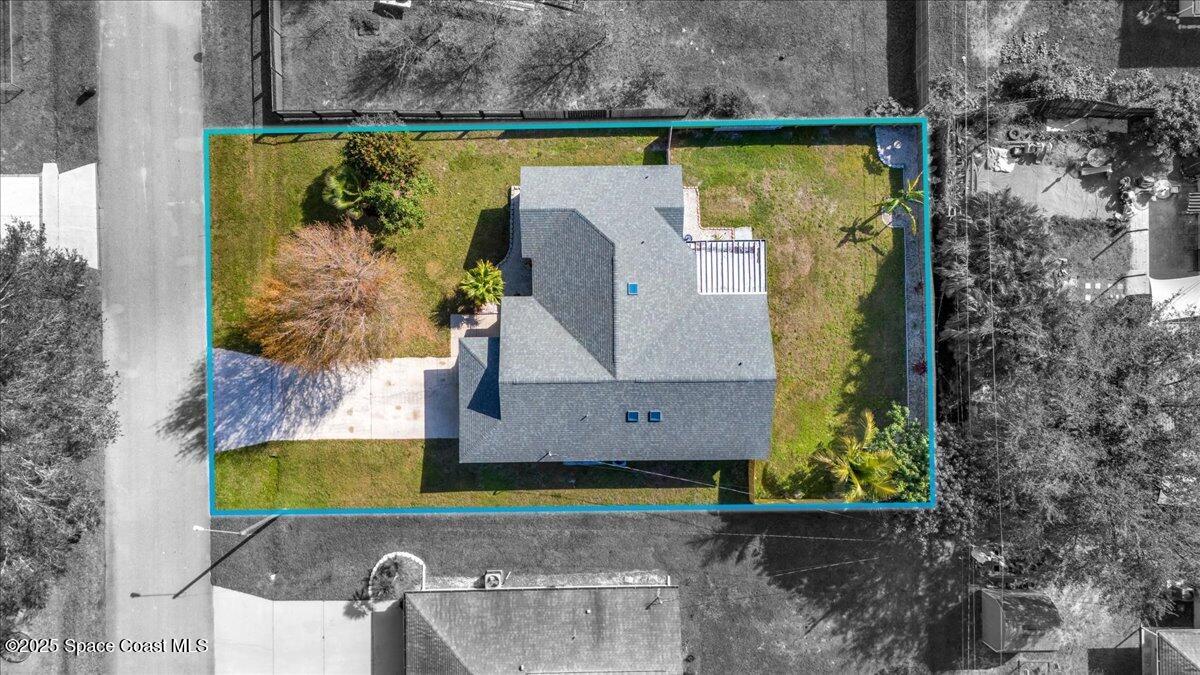 1406 Kaslo Circle NW