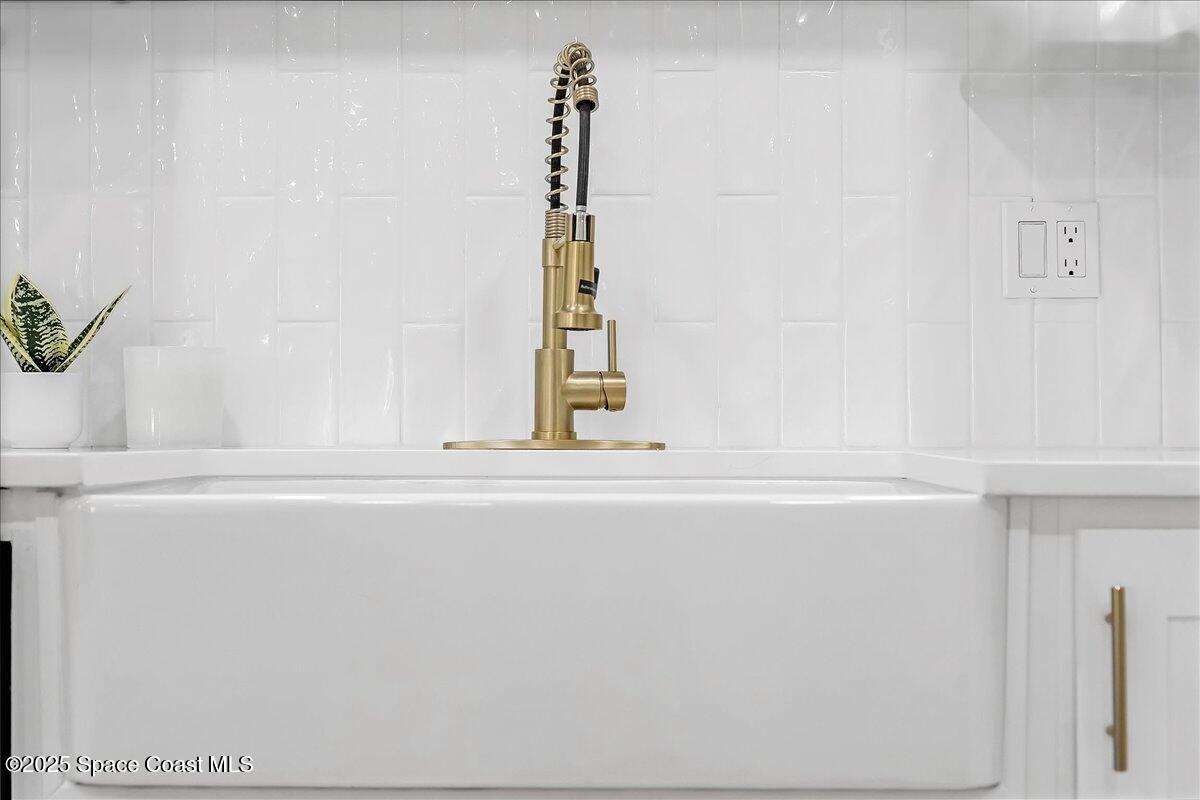 1045 Genevieve Avenue