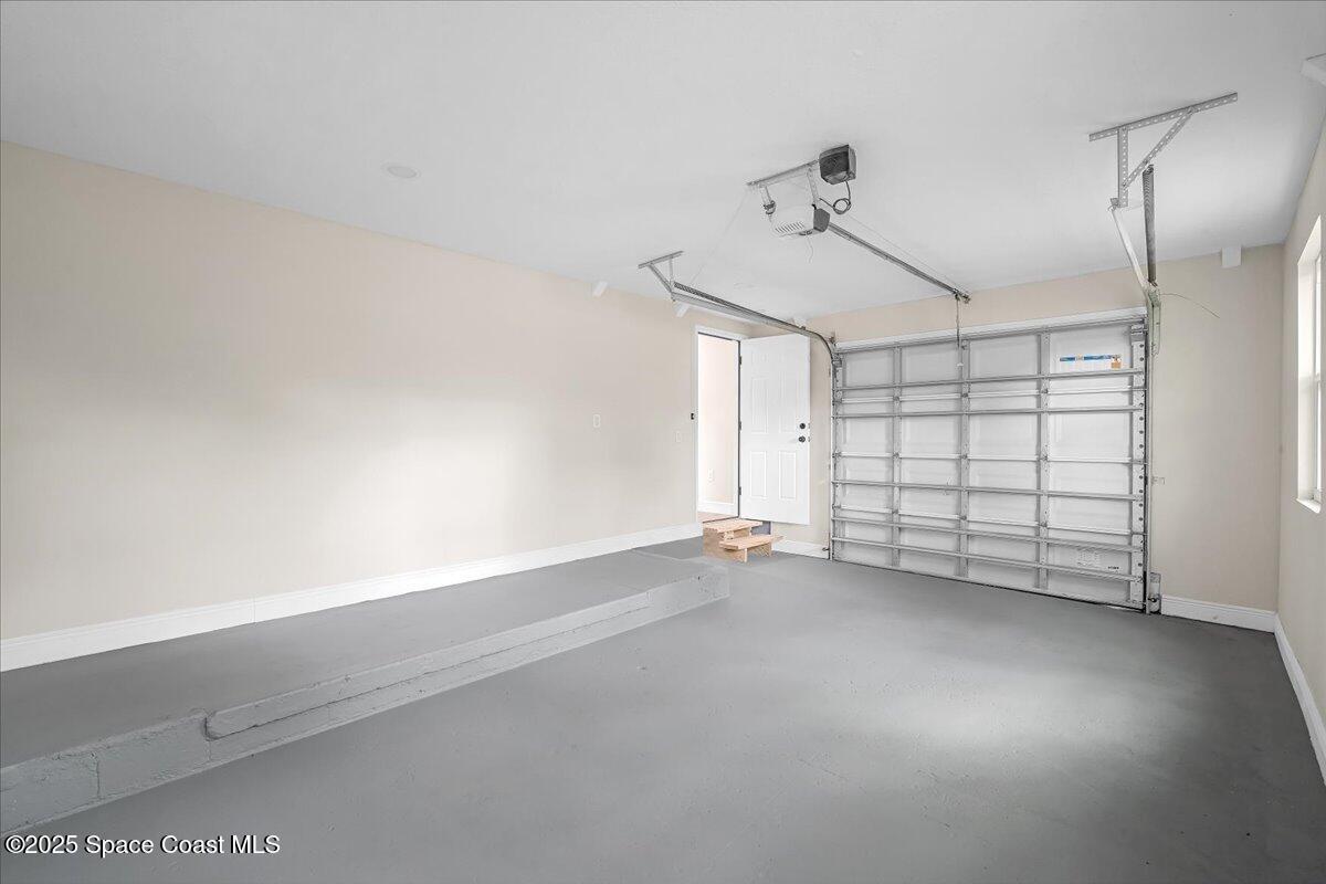 1045 Genevieve Avenue