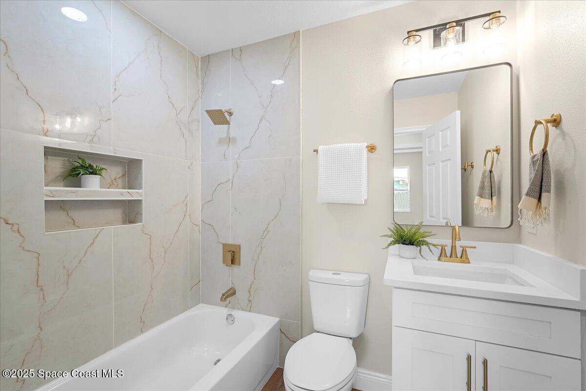 1045 Genevieve Avenue