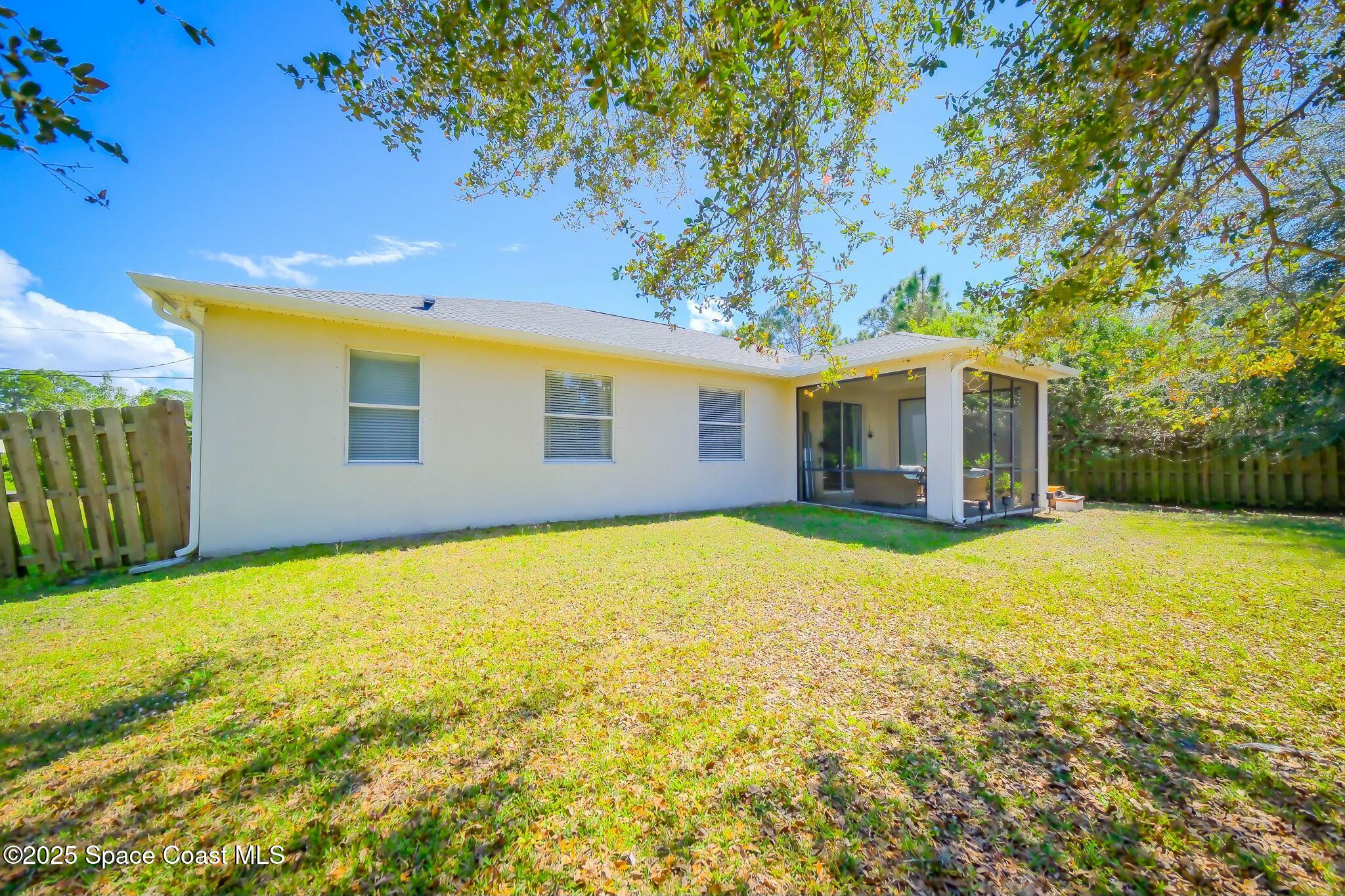 2674 Lakeland Avenue SW