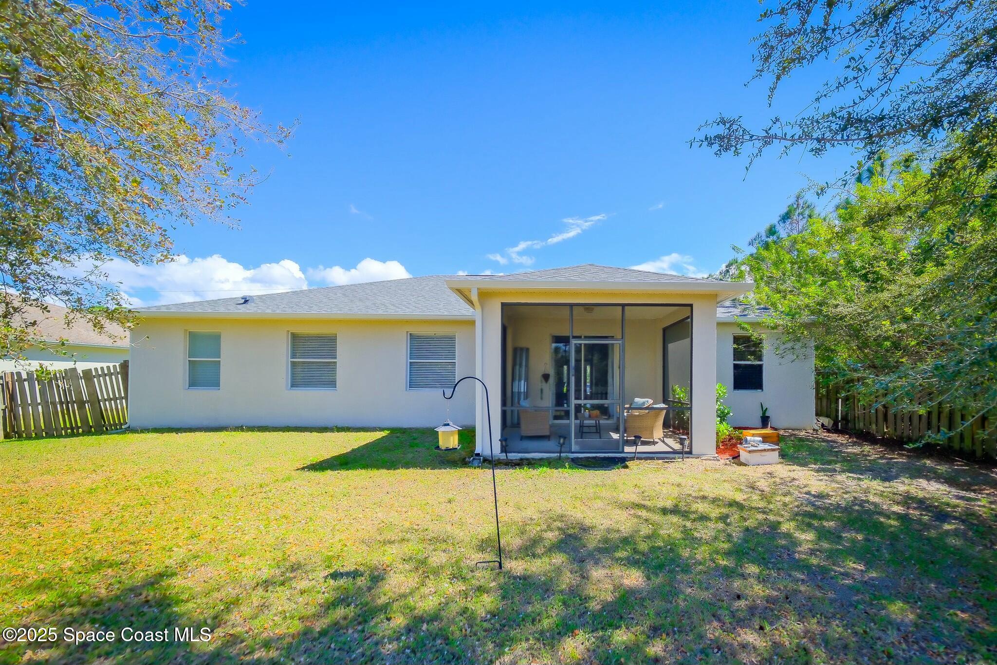 2674 Lakeland Avenue SW