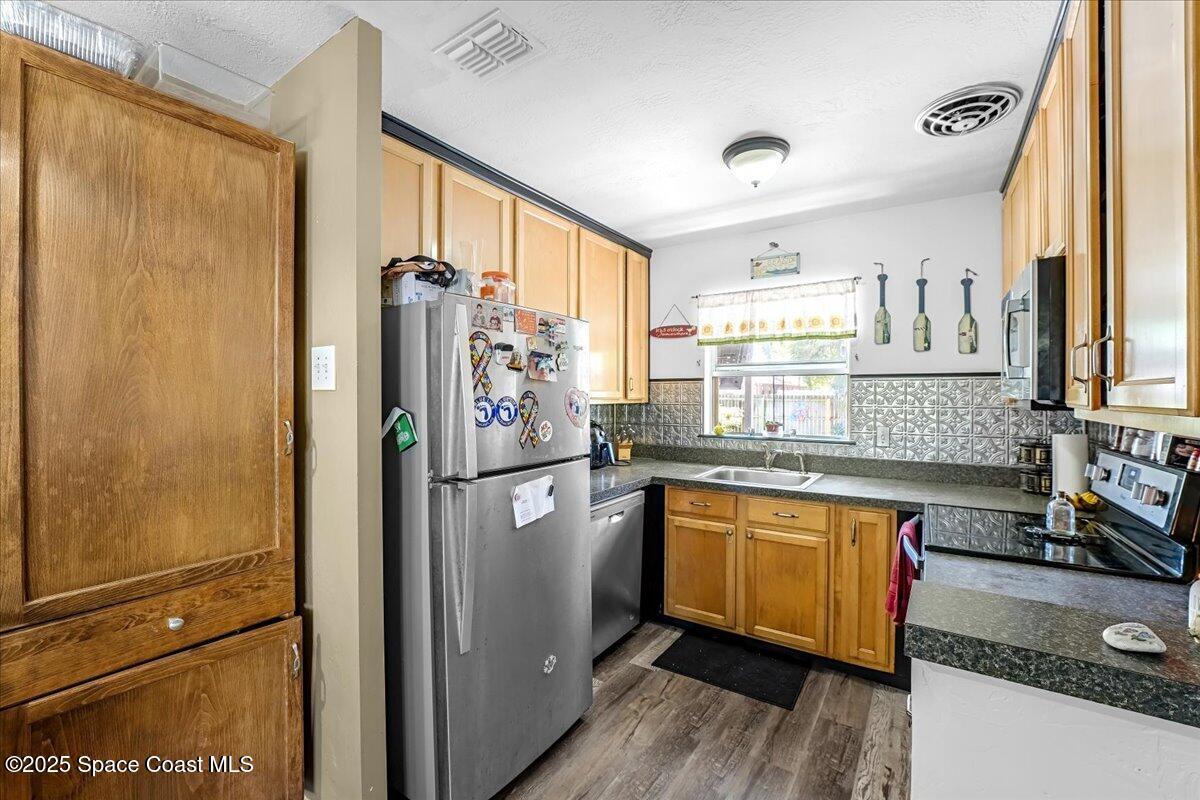 489 Seacrest Avenue