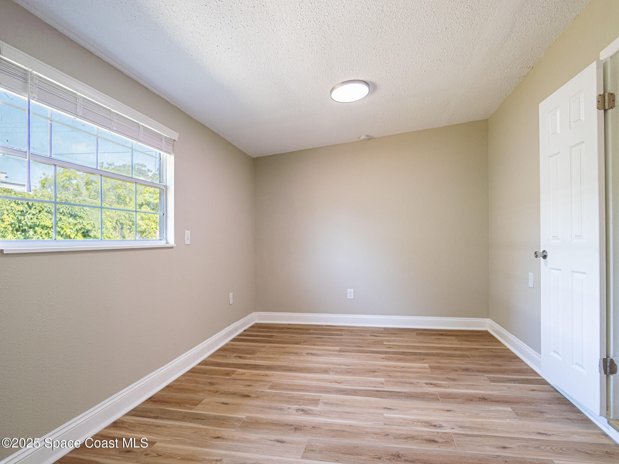 1229 Deneece Terrace