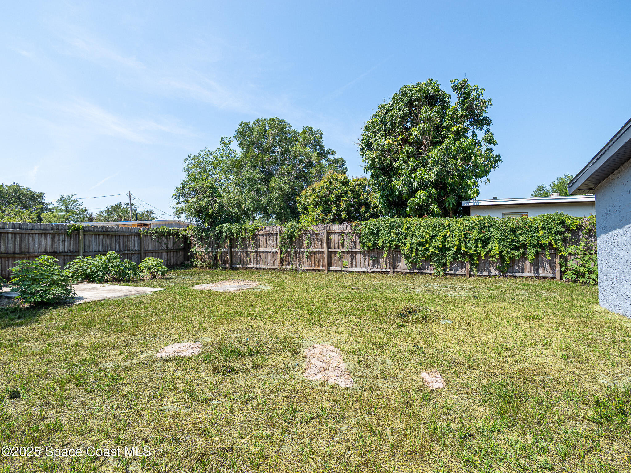 1229 Deneece Terrace