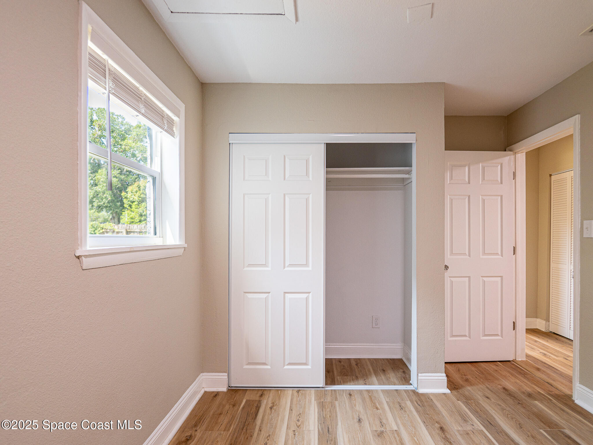 1229 Deneece Terrace