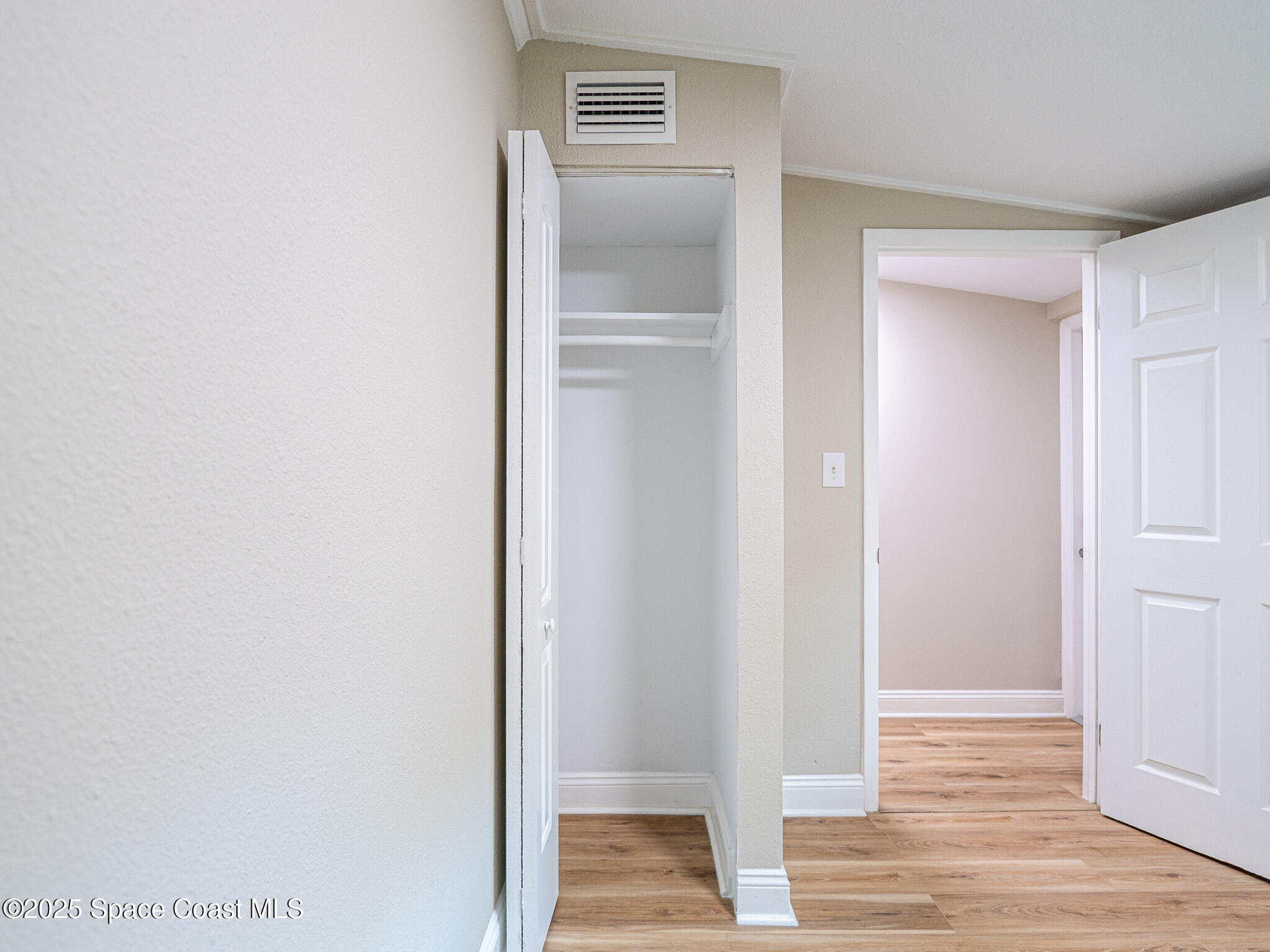 1229 Deneece Terrace