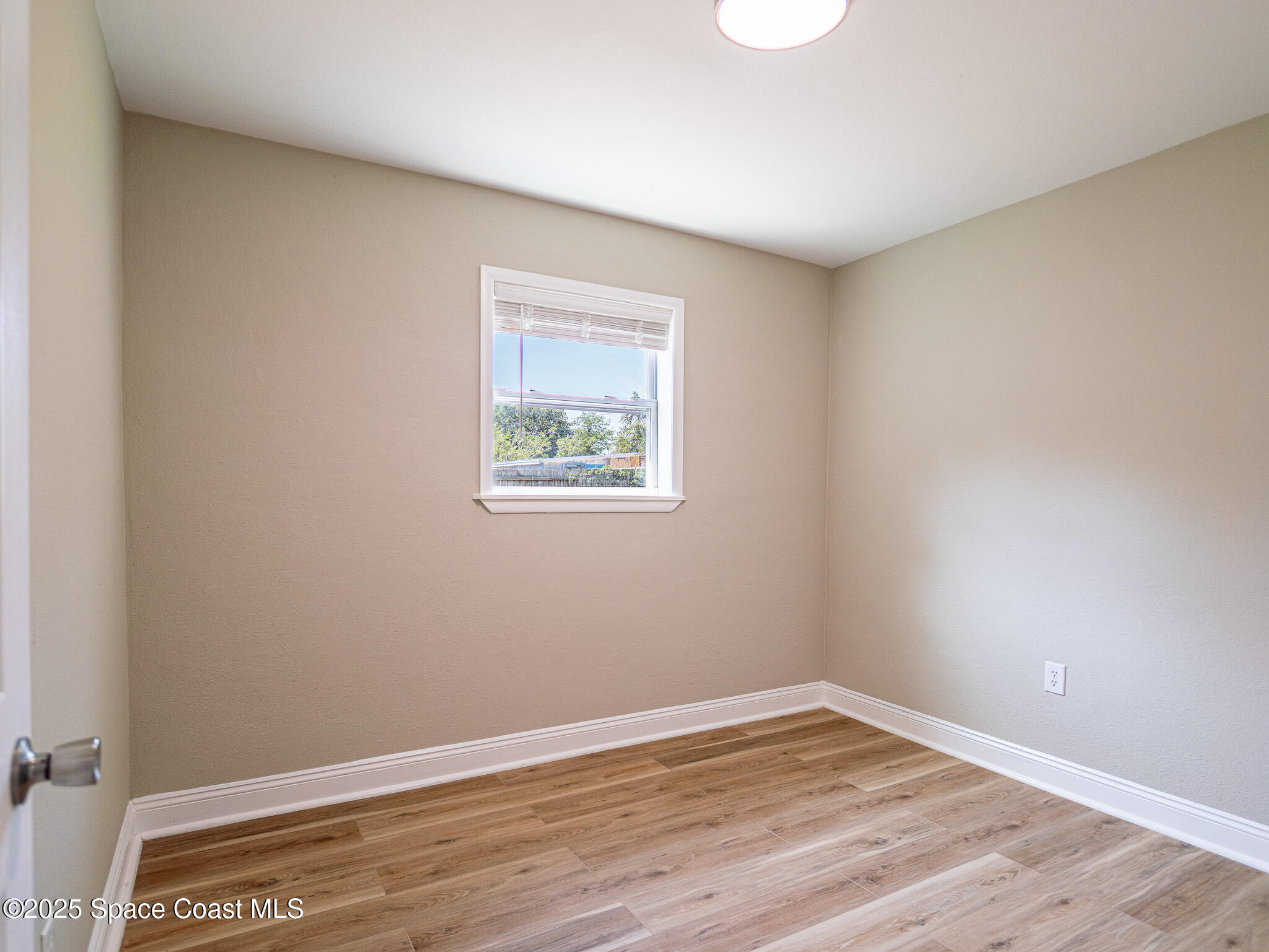 1229 Deneece Terrace