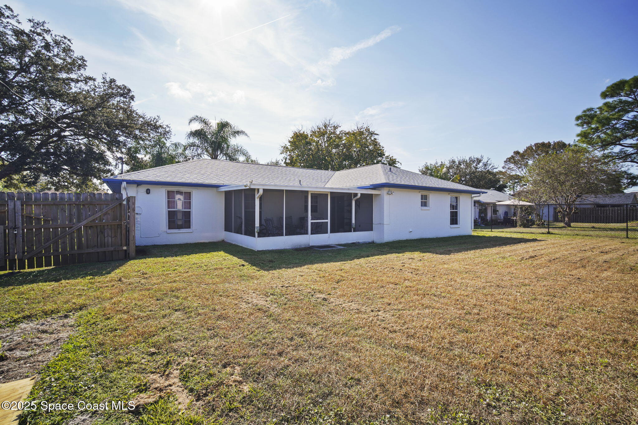 627 Firestone Street NE