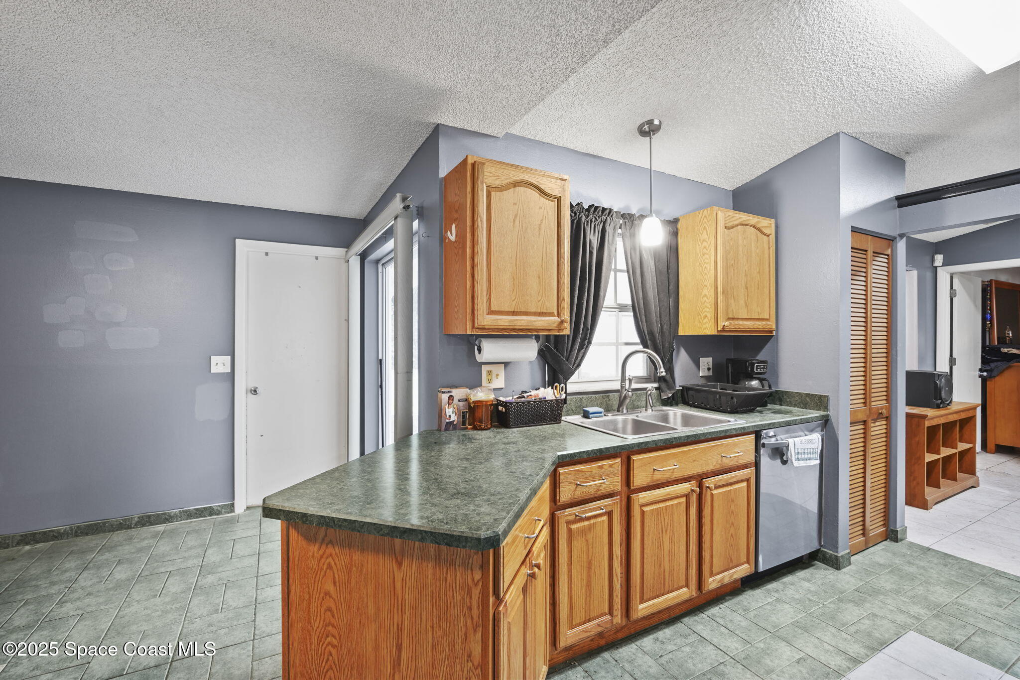 627 Firestone Street NE