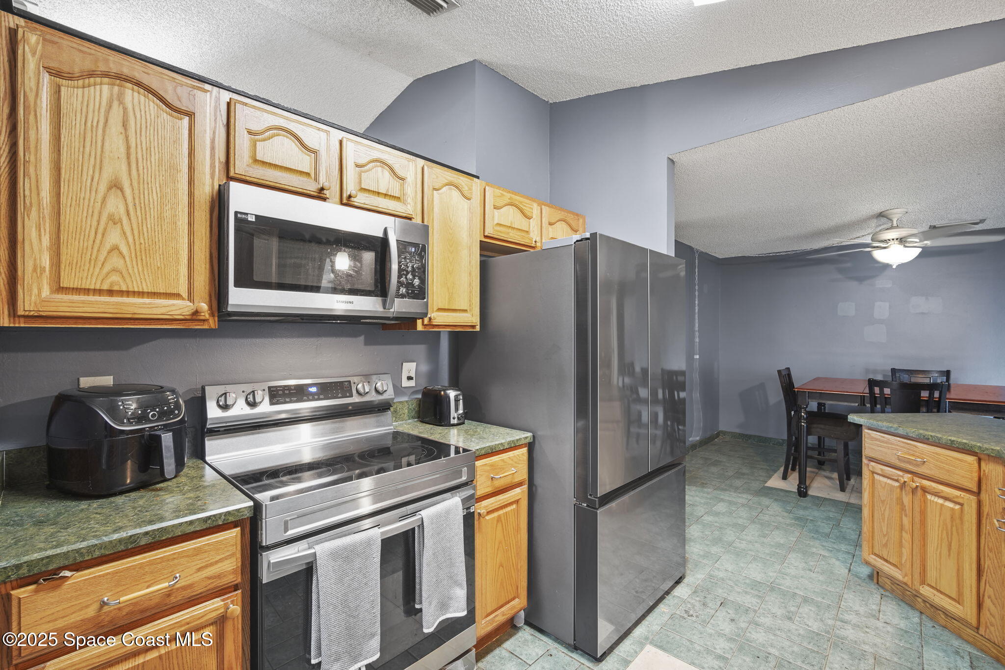 627 Firestone Street NE