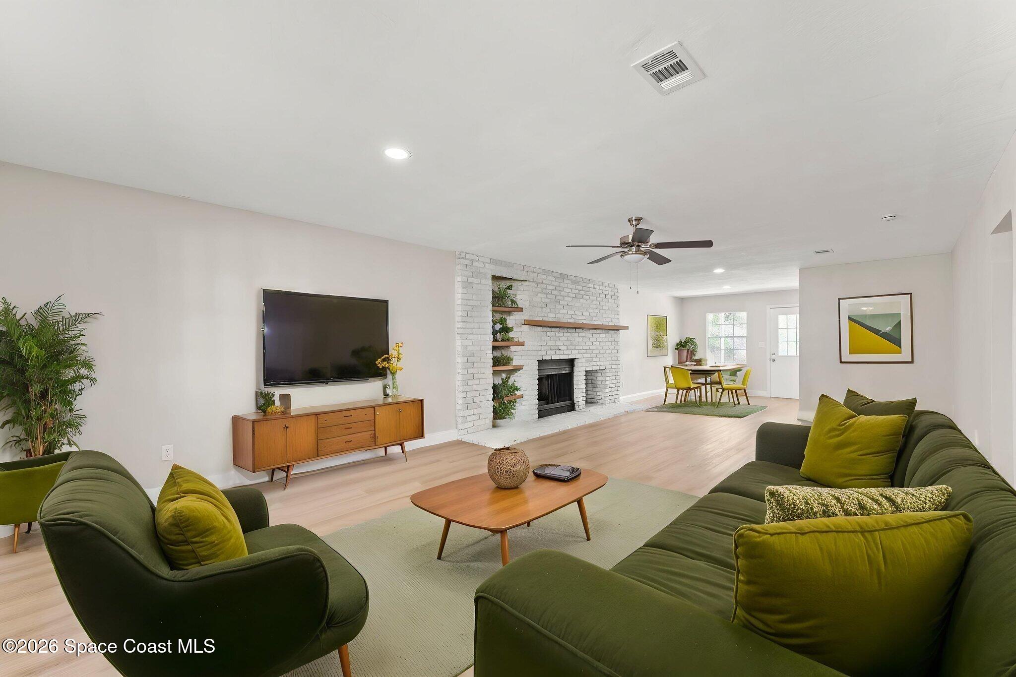 1564 Grandview Way