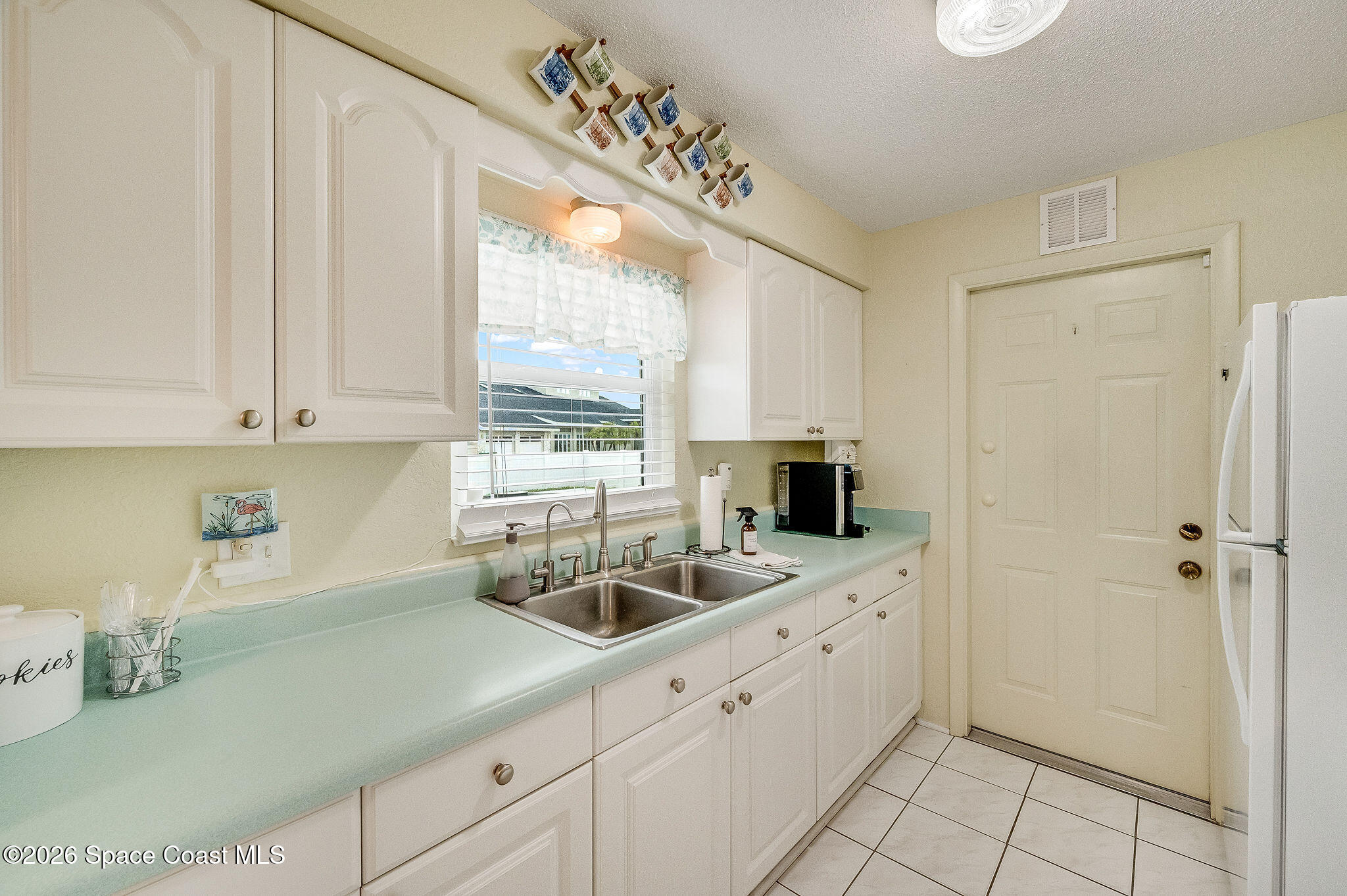 425 Newfound Harbor Drive