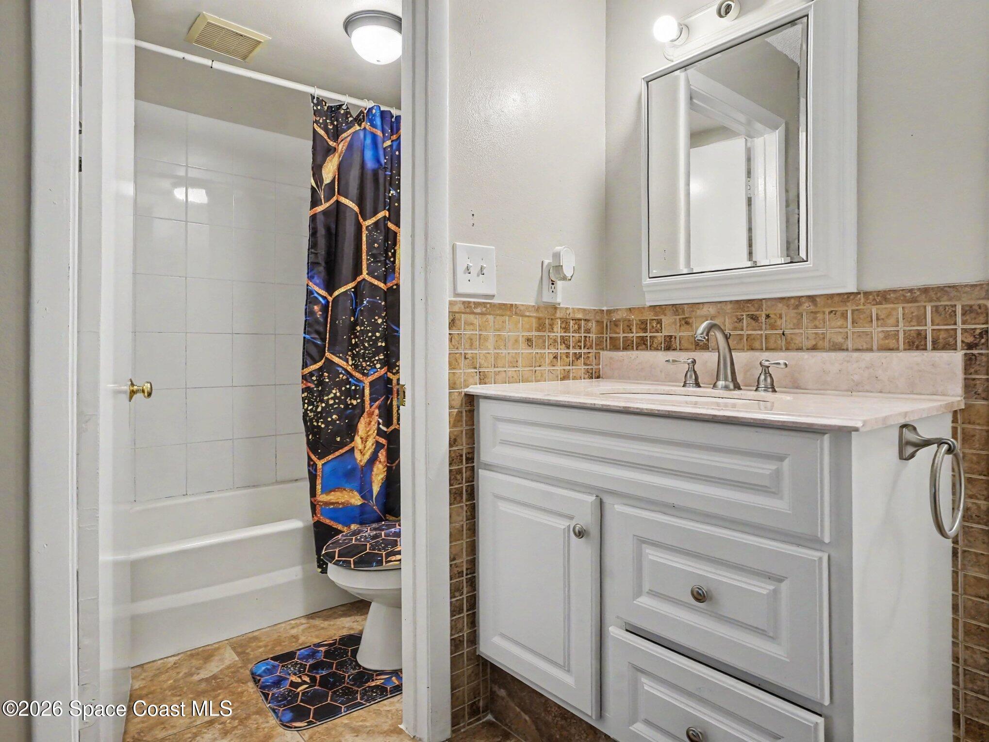 3135 Shady Dell Lane 215