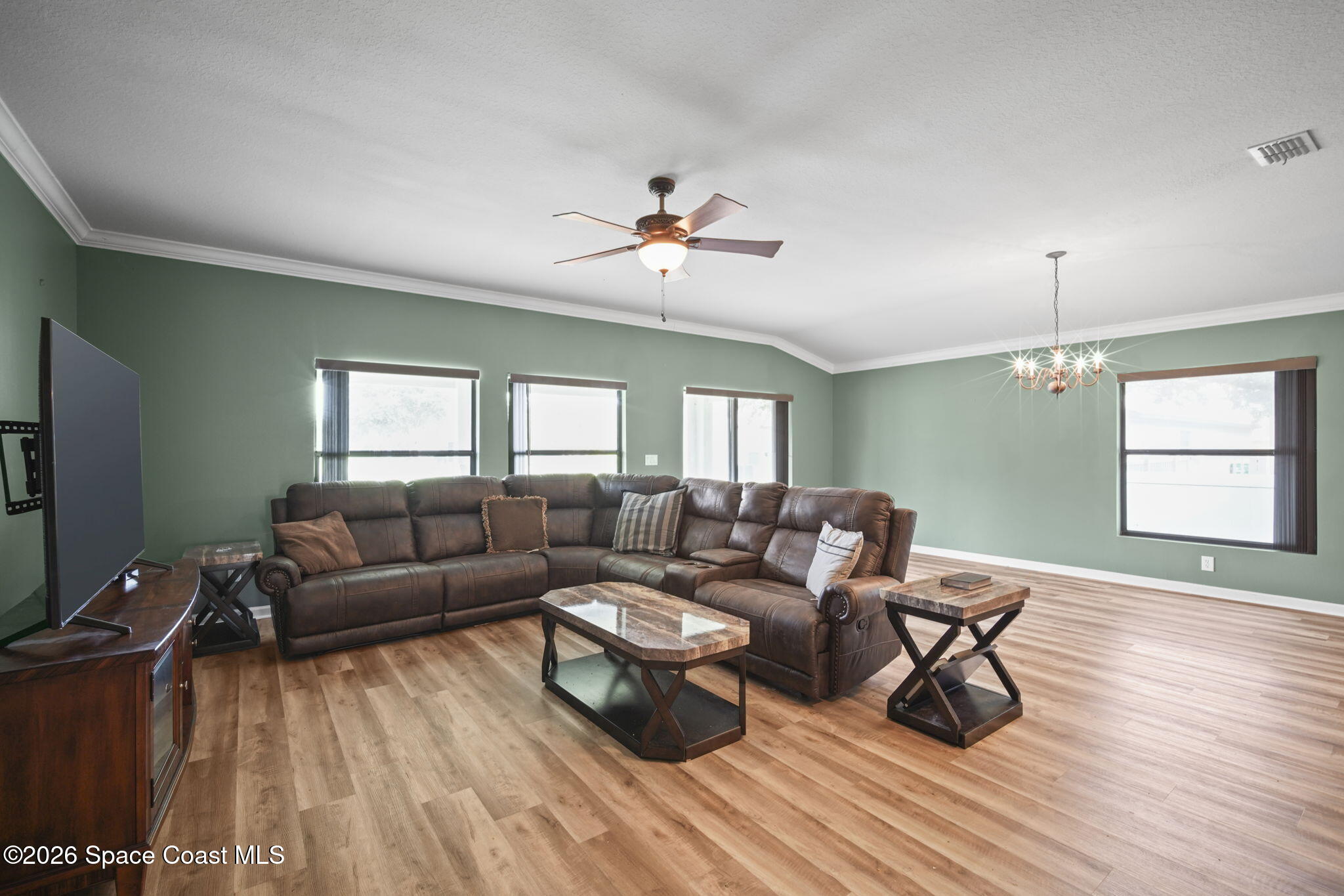 345 Dryden Circle