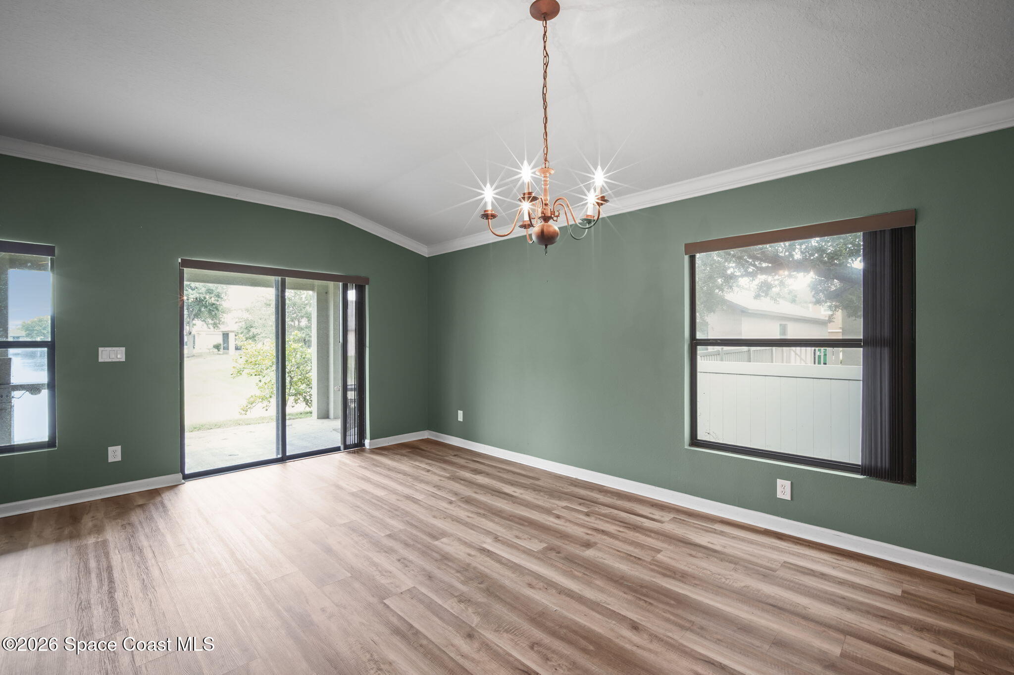 345 Dryden Circle
