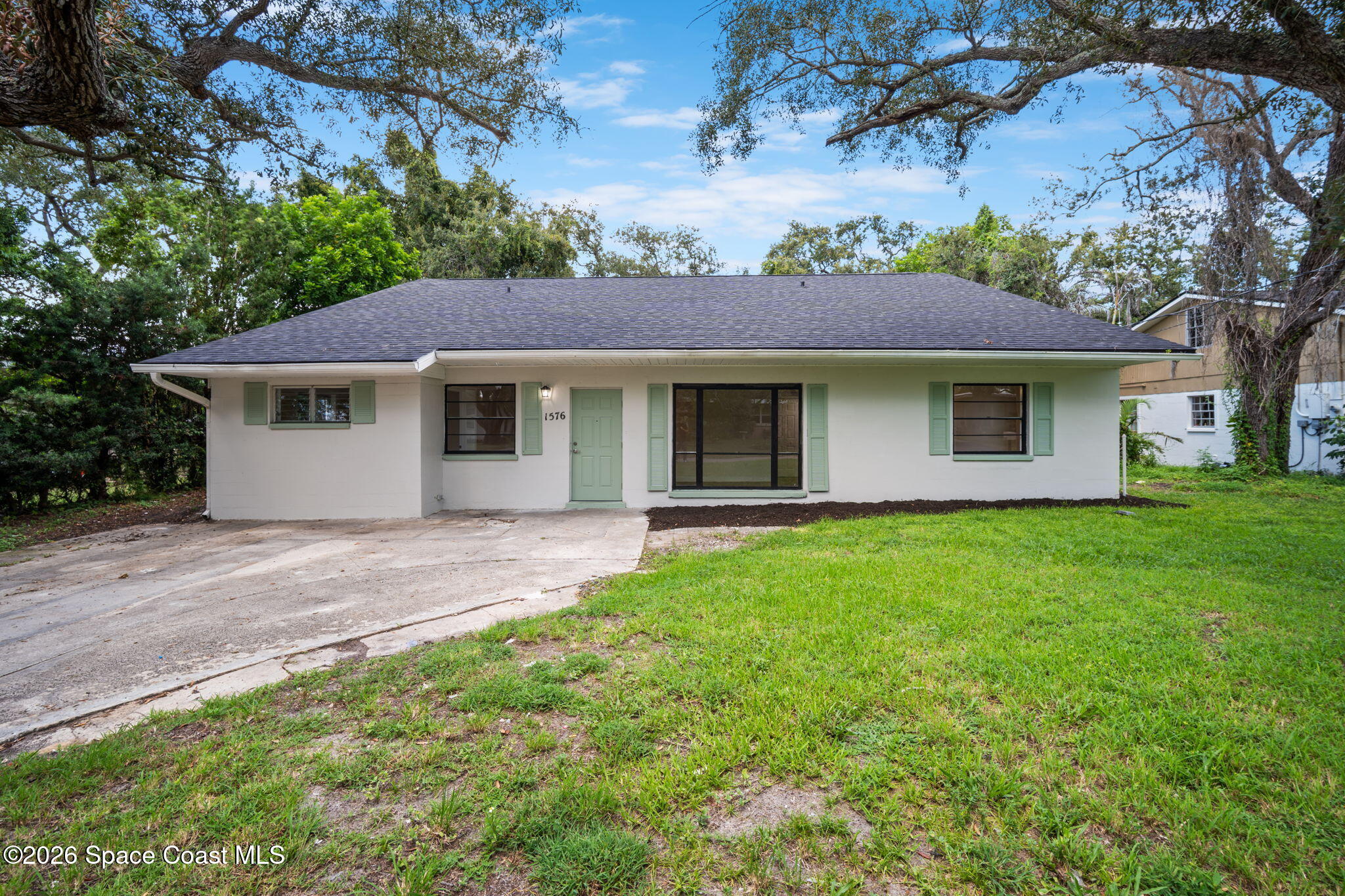 1576 Grandview Way