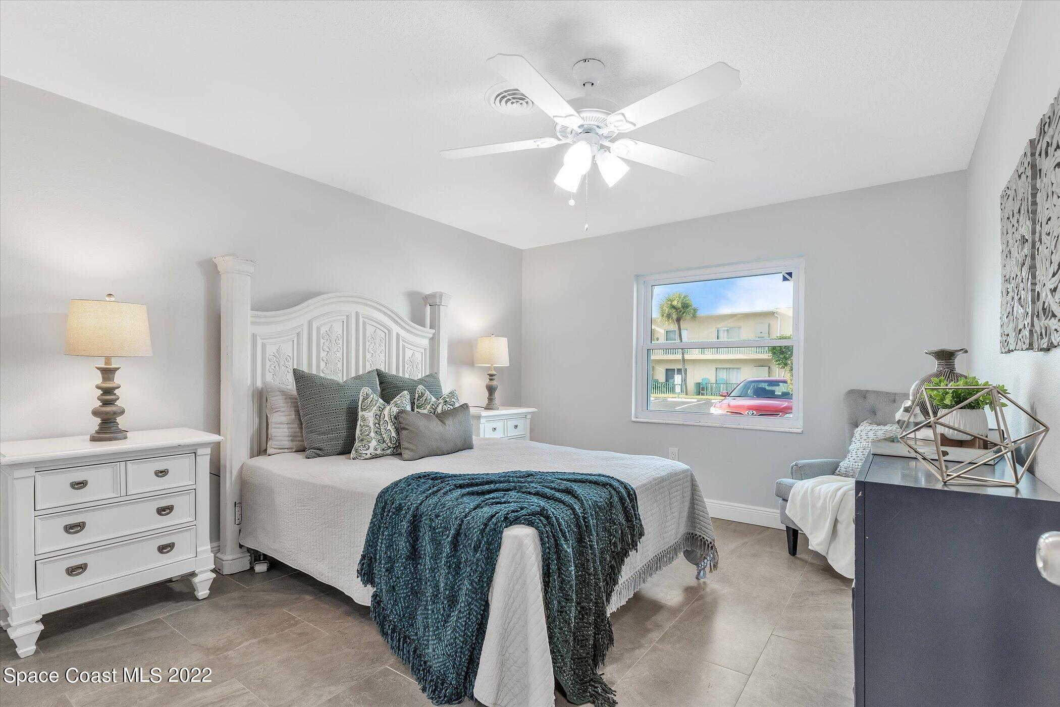 351 Taylor Avenue, 6