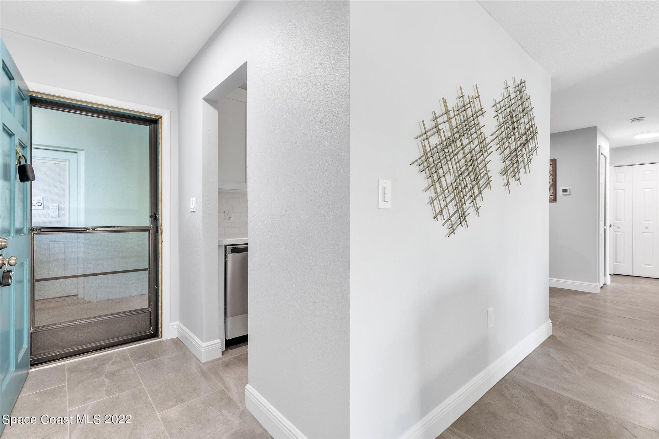 351 Taylor Avenue, 6