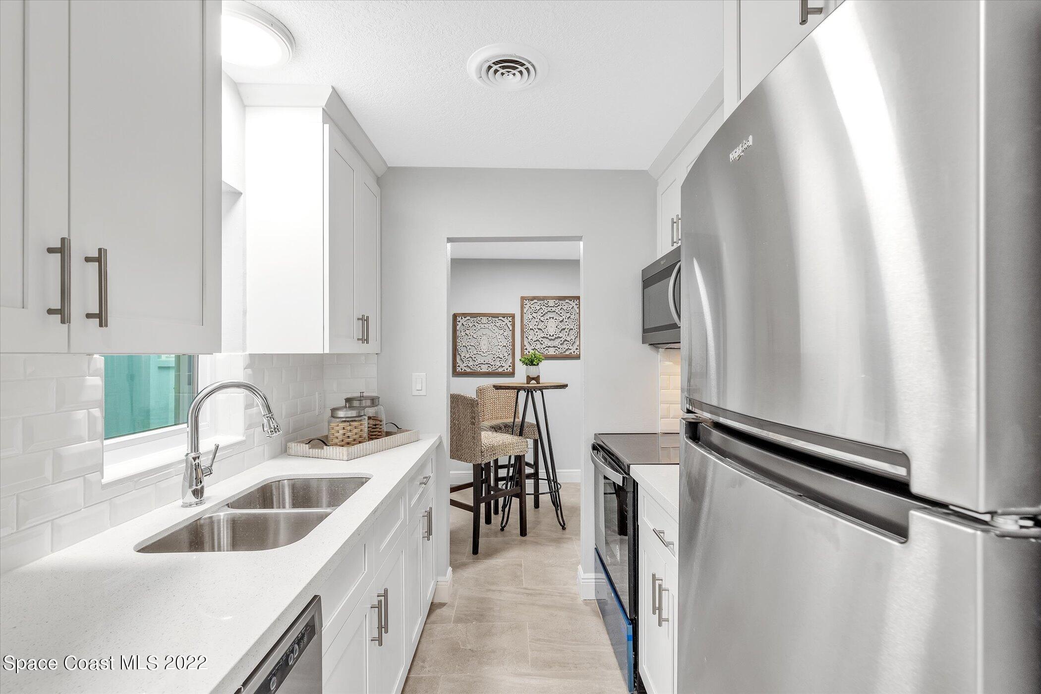 351 Taylor Avenue, 6