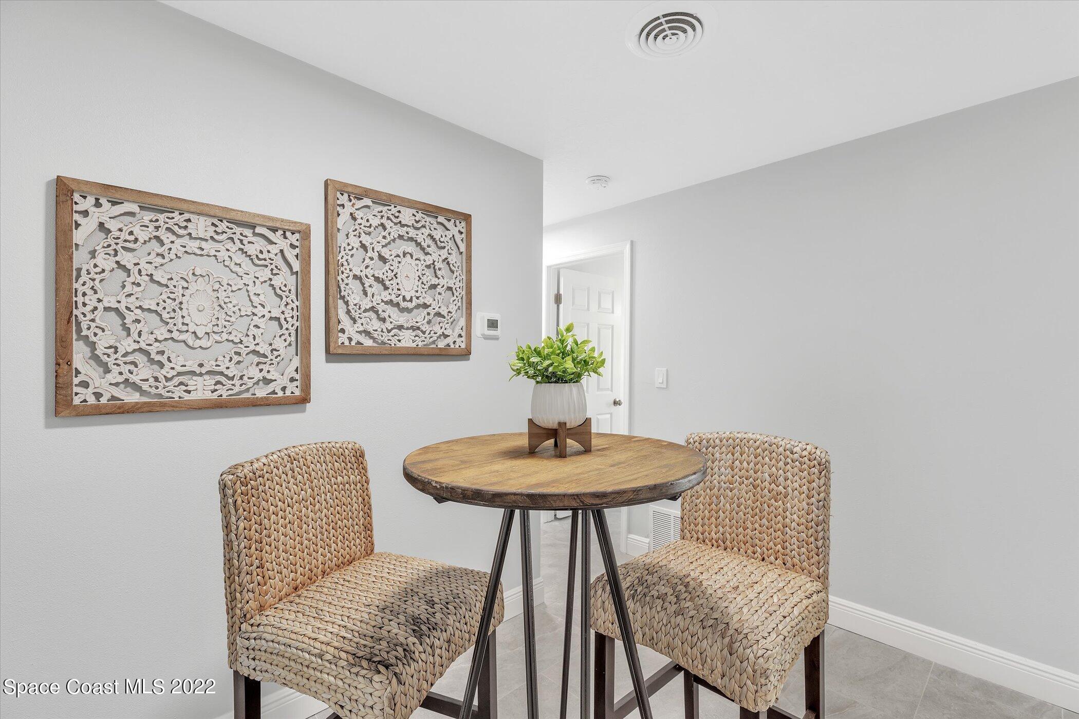 351 Taylor Avenue, 6