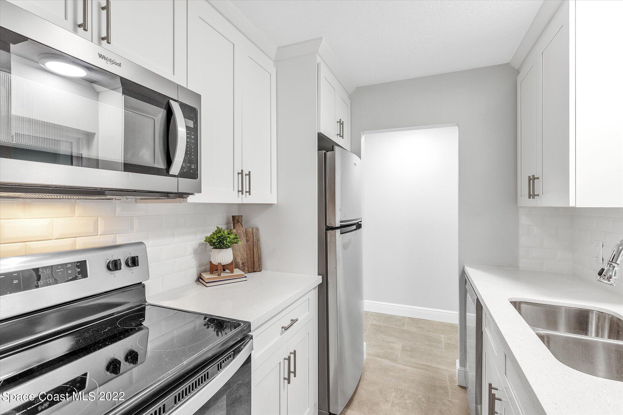 351 Taylor Avenue, 6