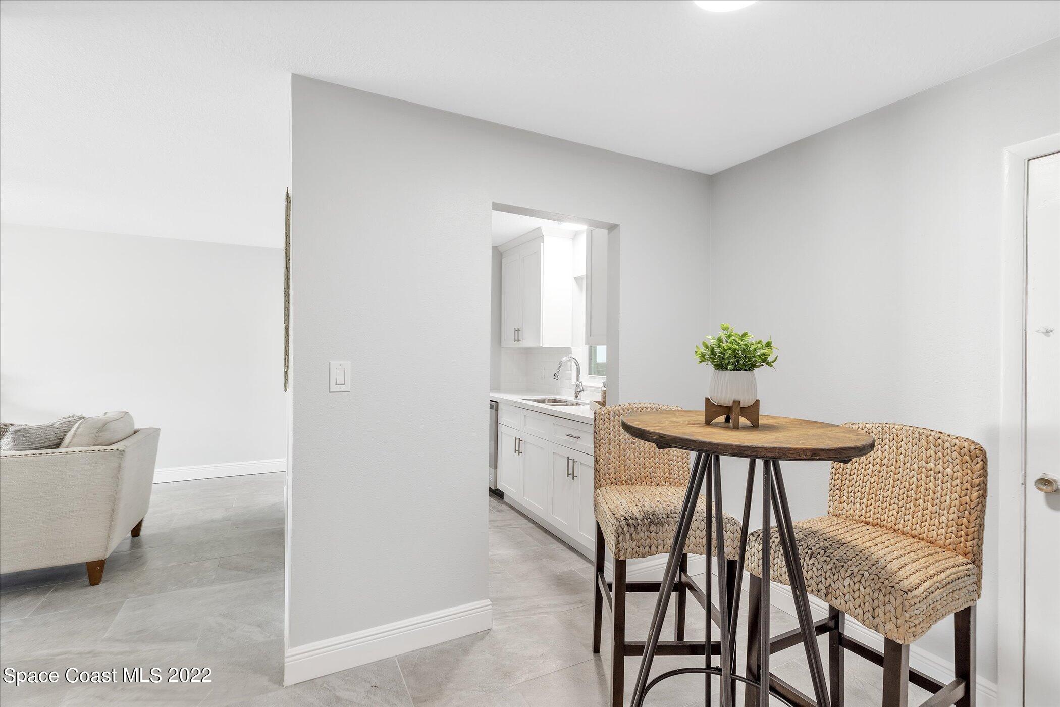 351 Taylor Avenue, 6