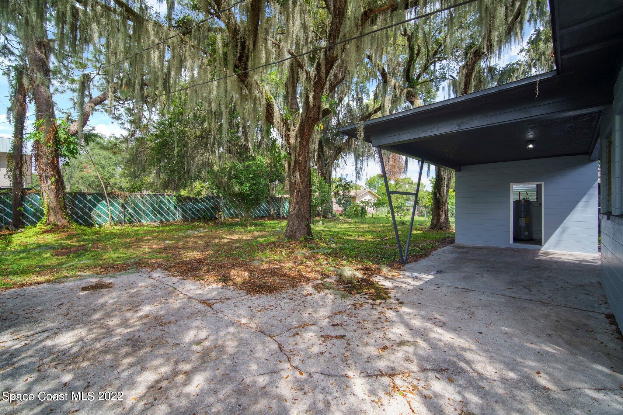 1034 Lakeshore Drive