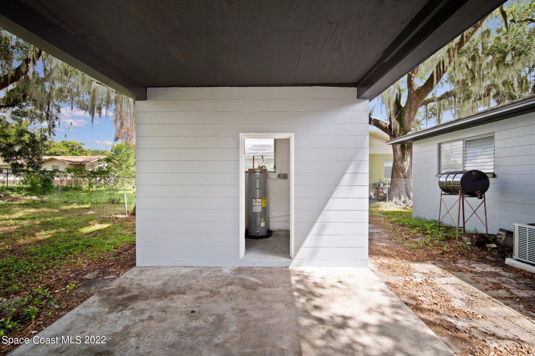 1034 Lakeshore Drive