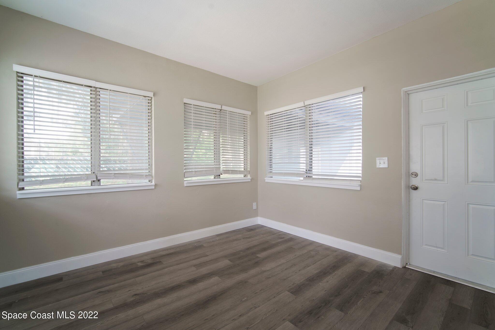 1034 Lakeshore Drive