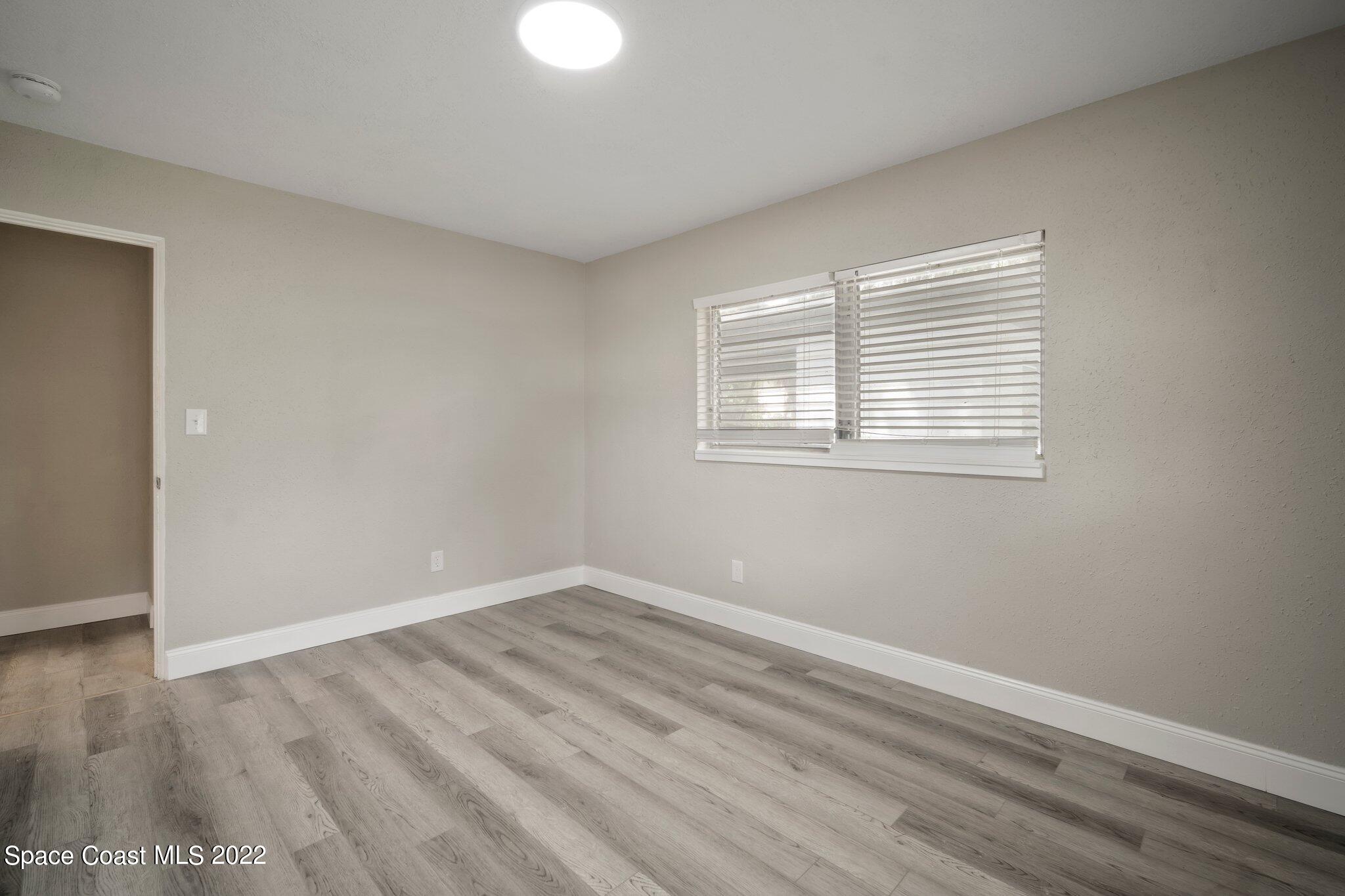 1034 Lakeshore Drive