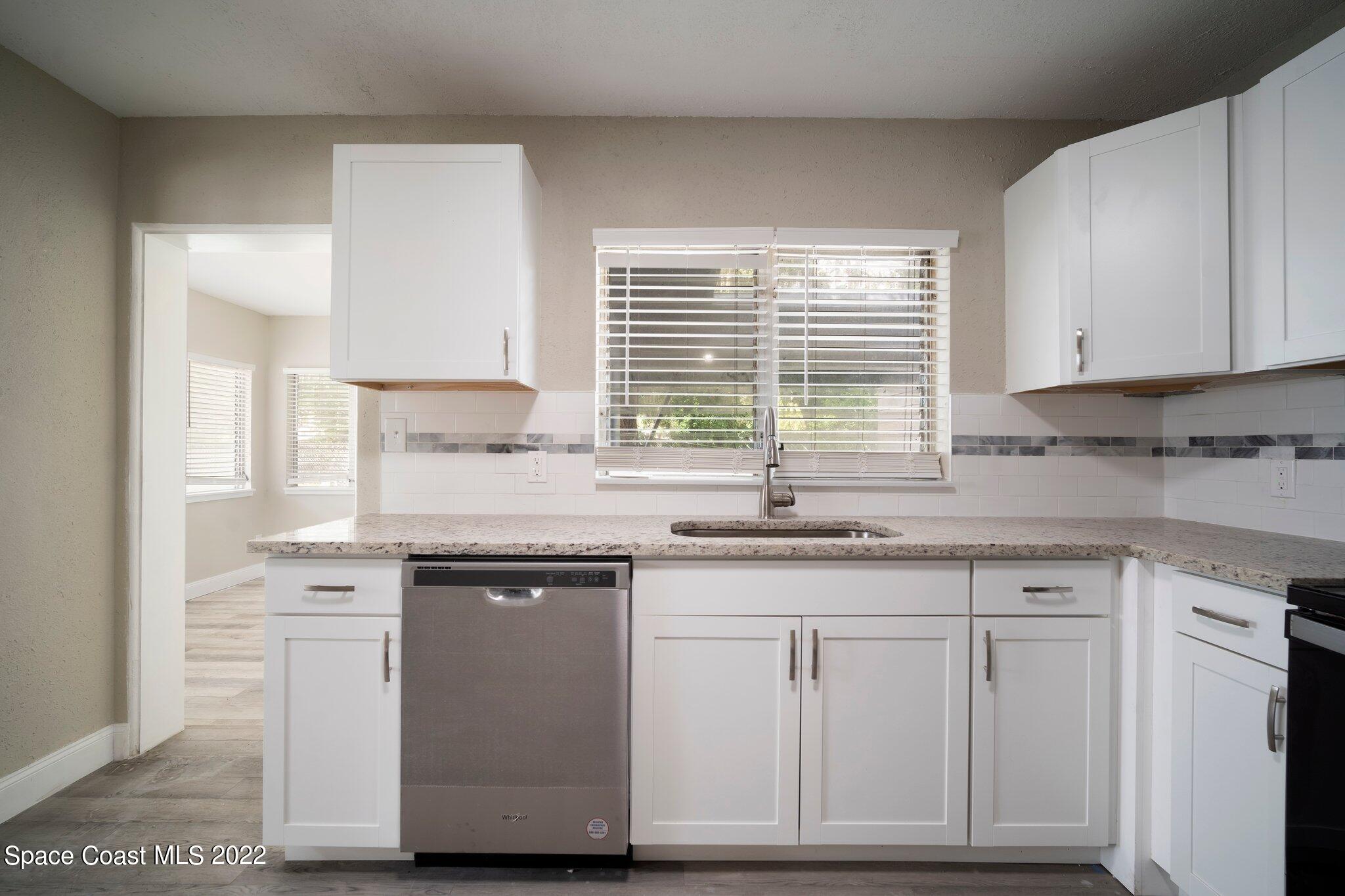 1034 Lakeshore Drive