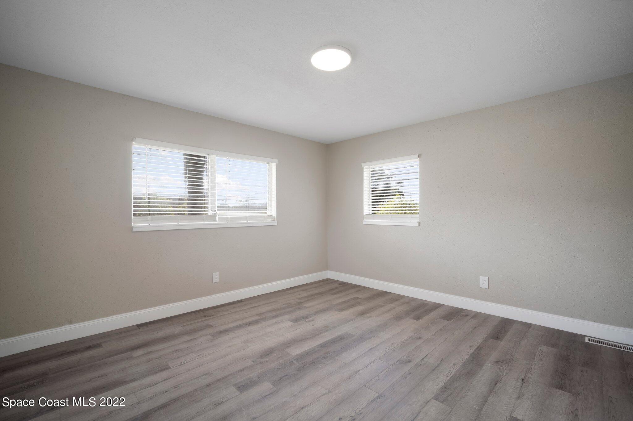 1034 Lakeshore Drive