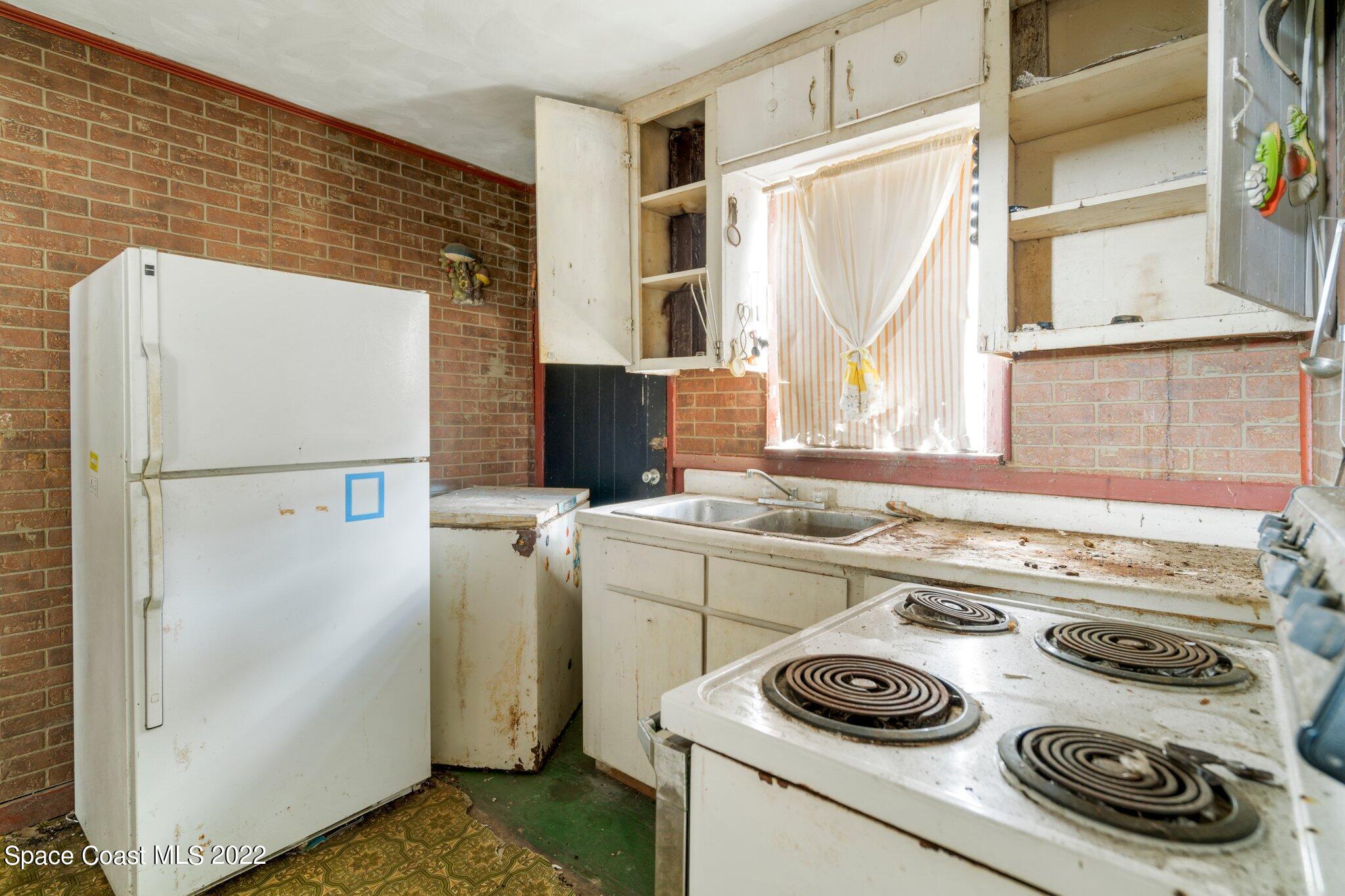 923 M.L.K. Boulevard S